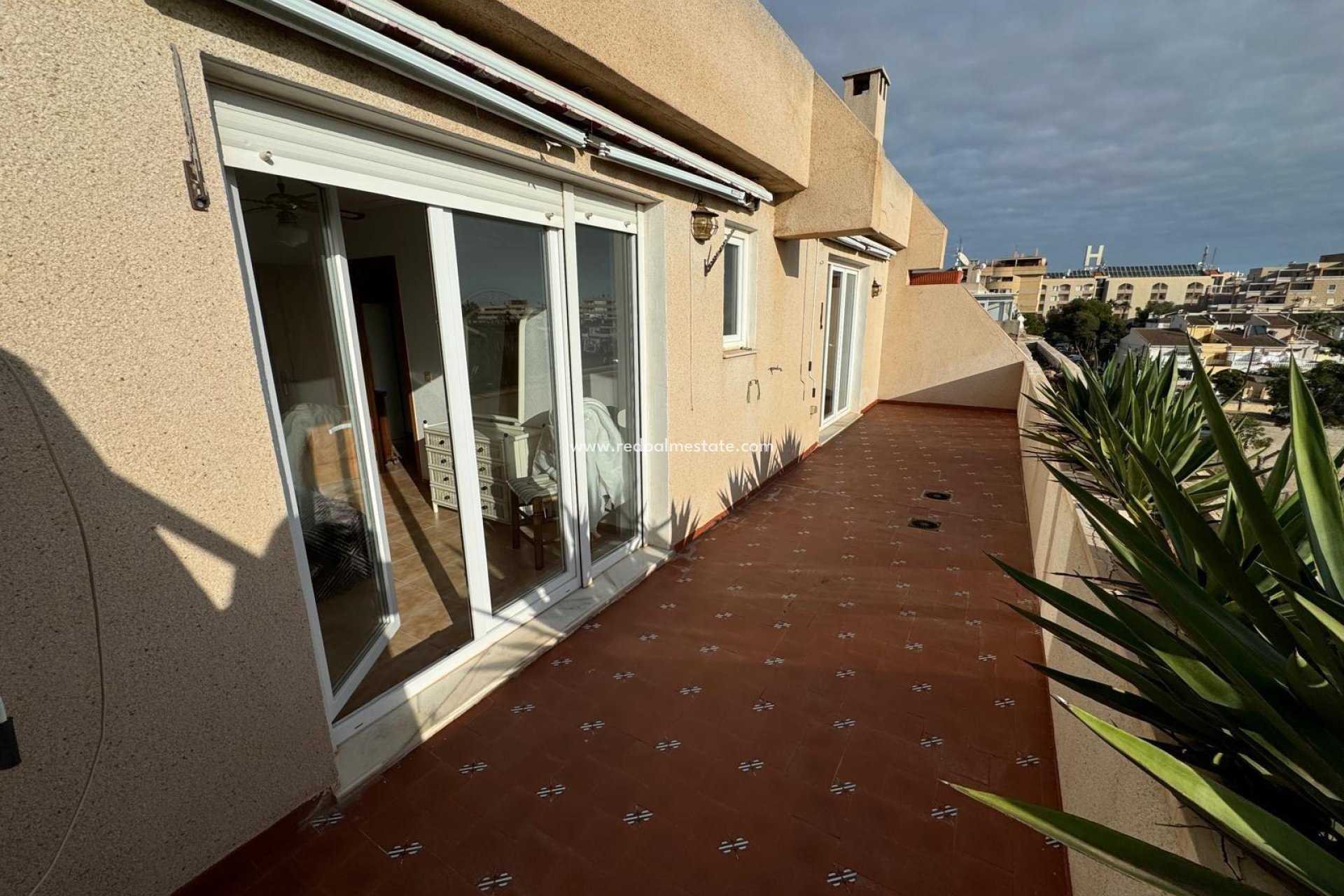 Återförsäljning - Lägenhet Penthouse -
Orihuela Costa - Punta Prima