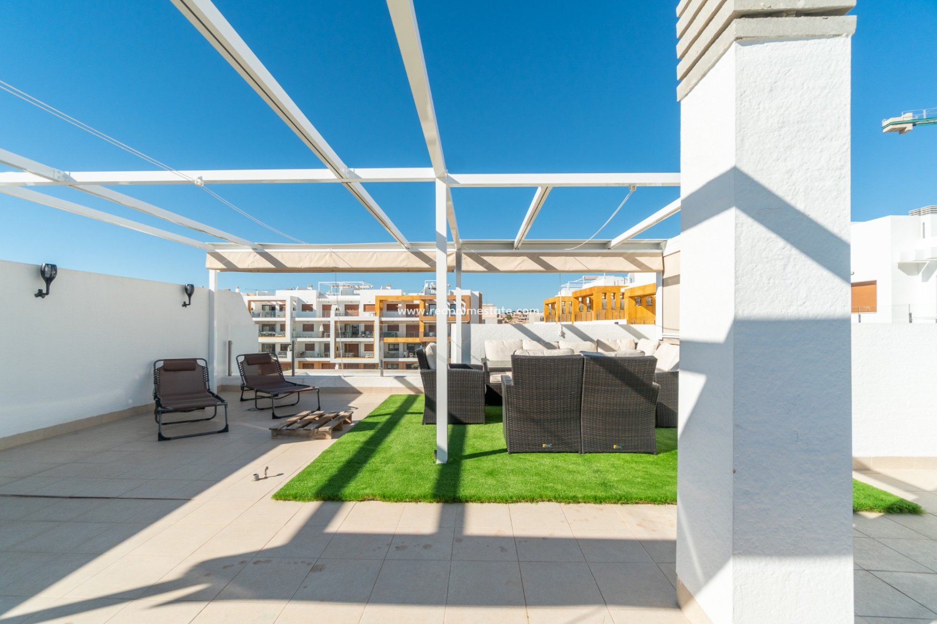 Återförsäljning - Lägenhet Penthouse -
Orihuela Costa - Villamartín