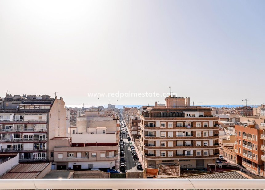 Återförsäljning - Lägenhet Penthouse -
Torrevieja - Center