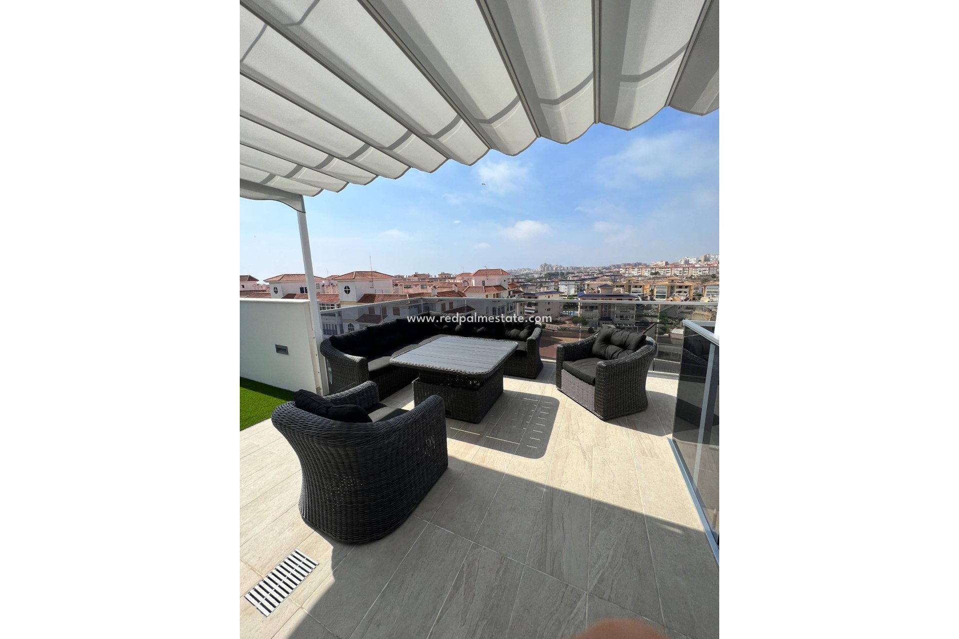 Återförsäljning - Lägenhet Penthouse -
Torrevieja - La Mata