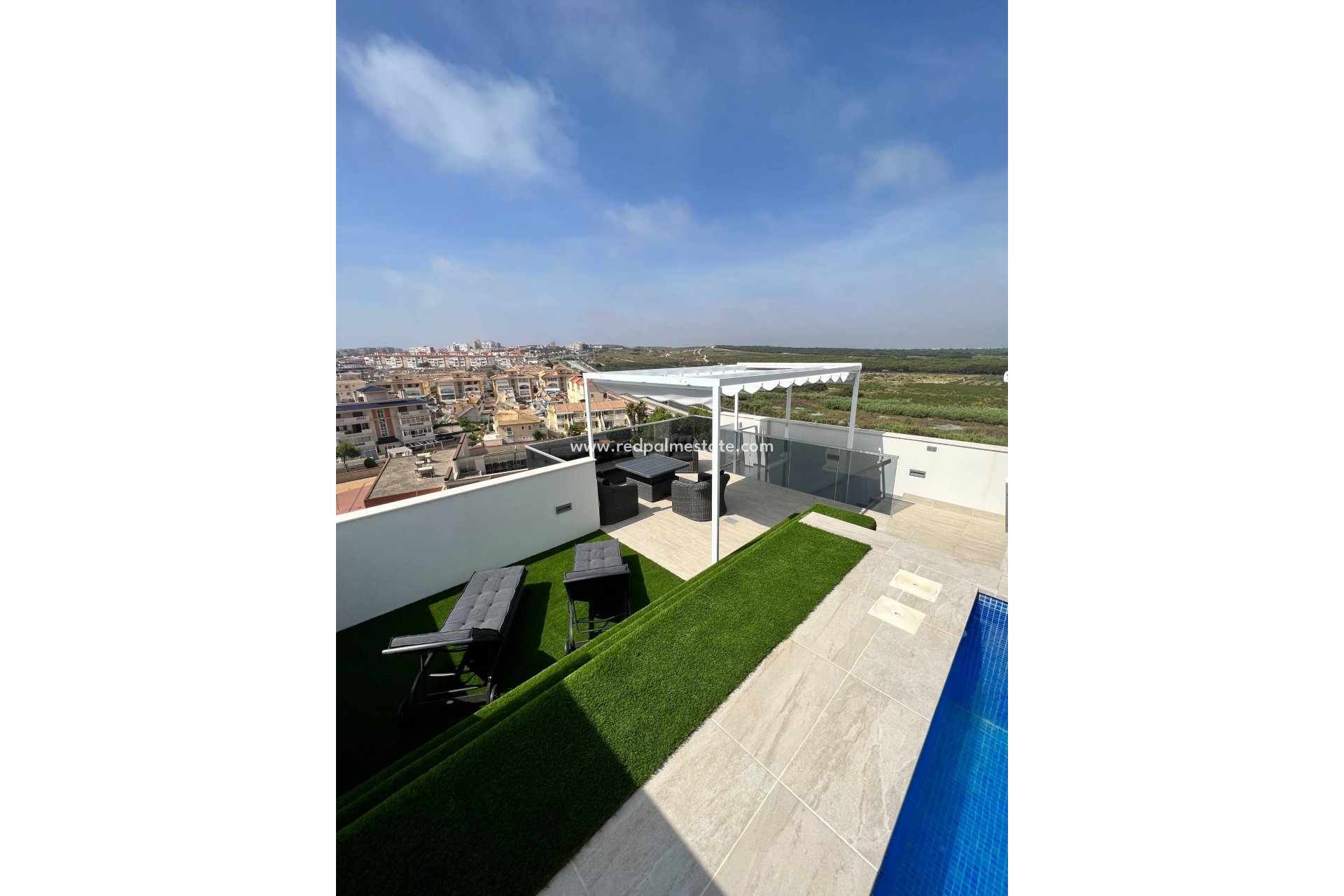 Återförsäljning - Lägenhet Penthouse -
Torrevieja - La Mata