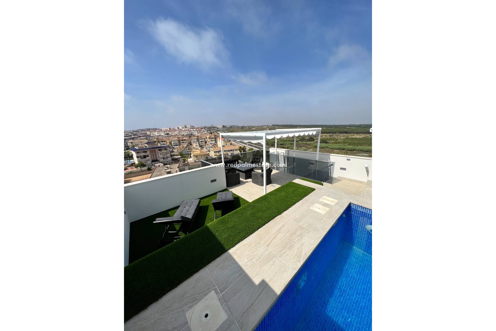 Återförsäljning - Lägenhet Penthouse -
Torrevieja - La Mata