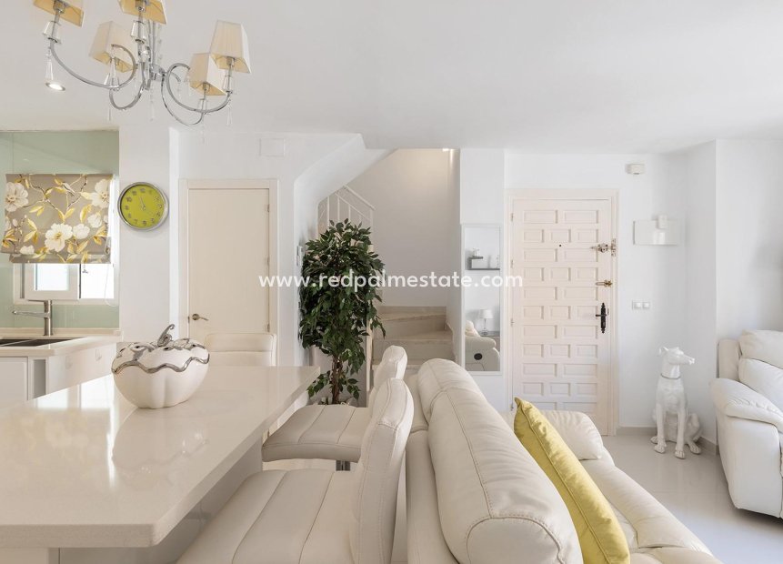 Återförsäljning - Lägenhet Penthouse -
Torrevieja - La Mata