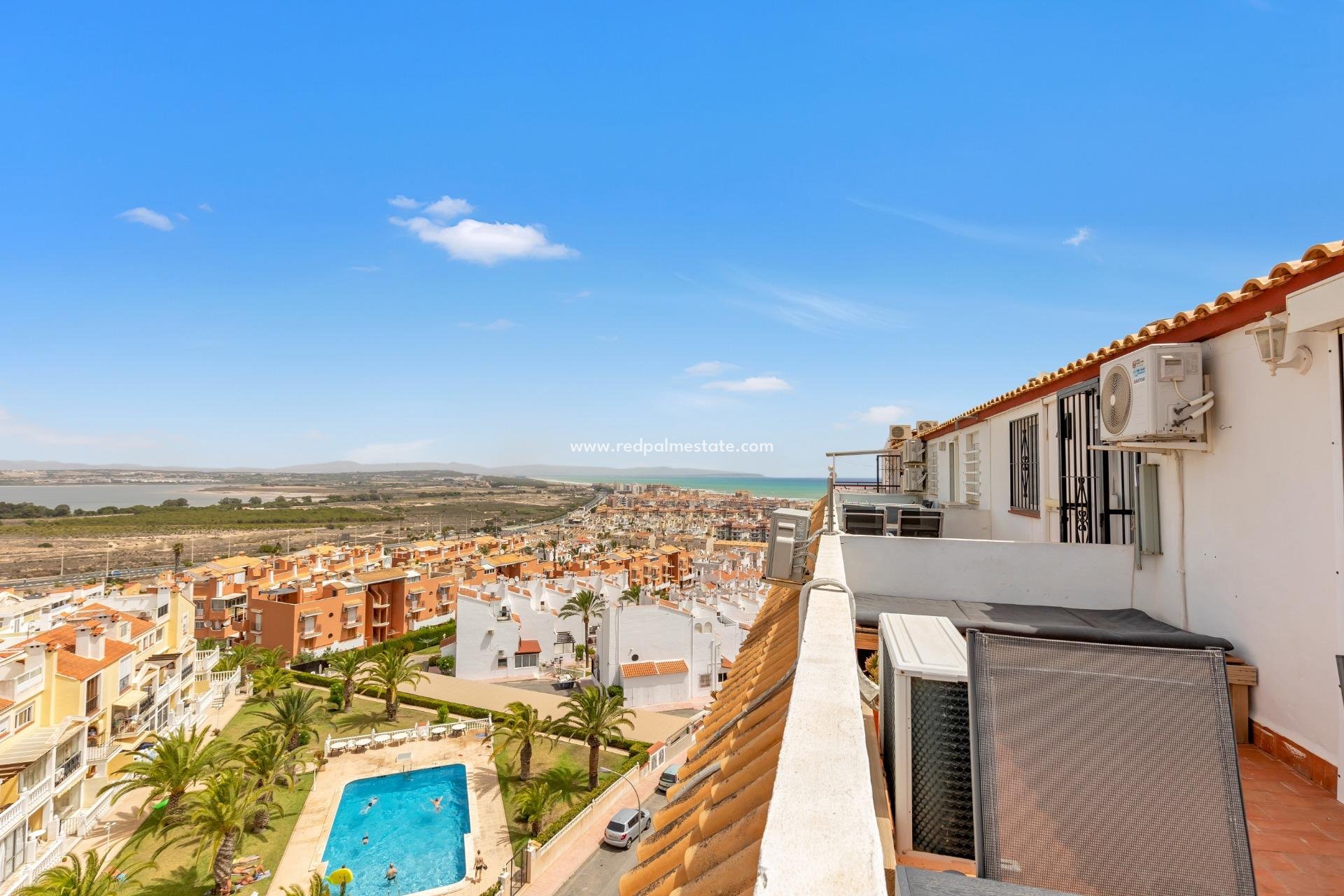 Återförsäljning - Lägenhet Penthouse -
Torrevieja - La Mata