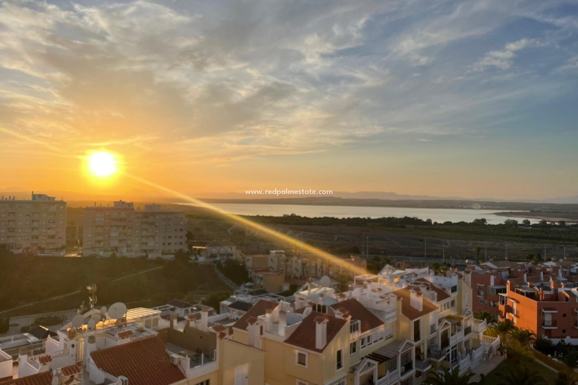 Återförsäljning - Lägenhet Penthouse -
Torrevieja - La Mata