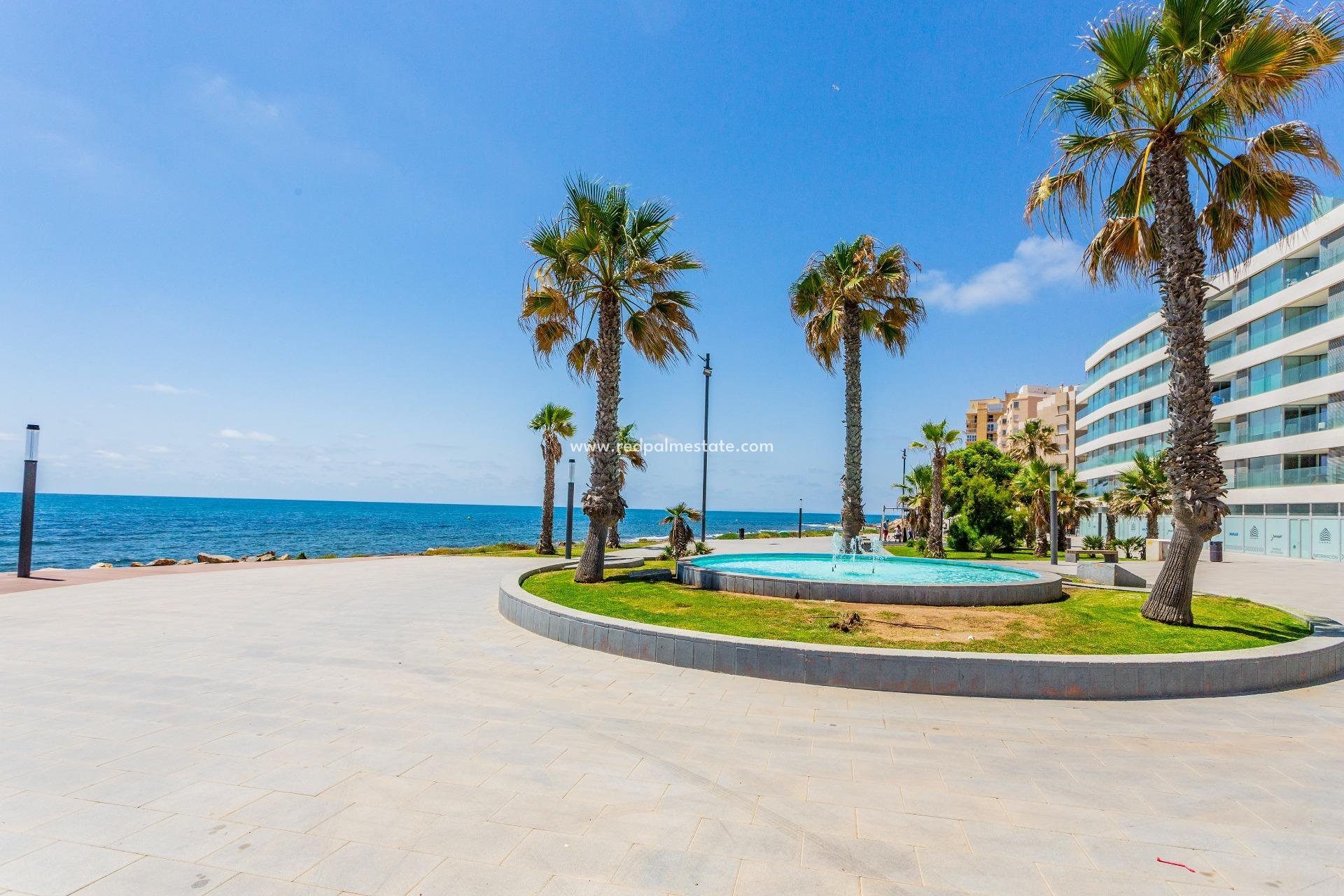 Återförsäljning - Lägenhet Penthouse -
Torrevieja - Playa del Cura