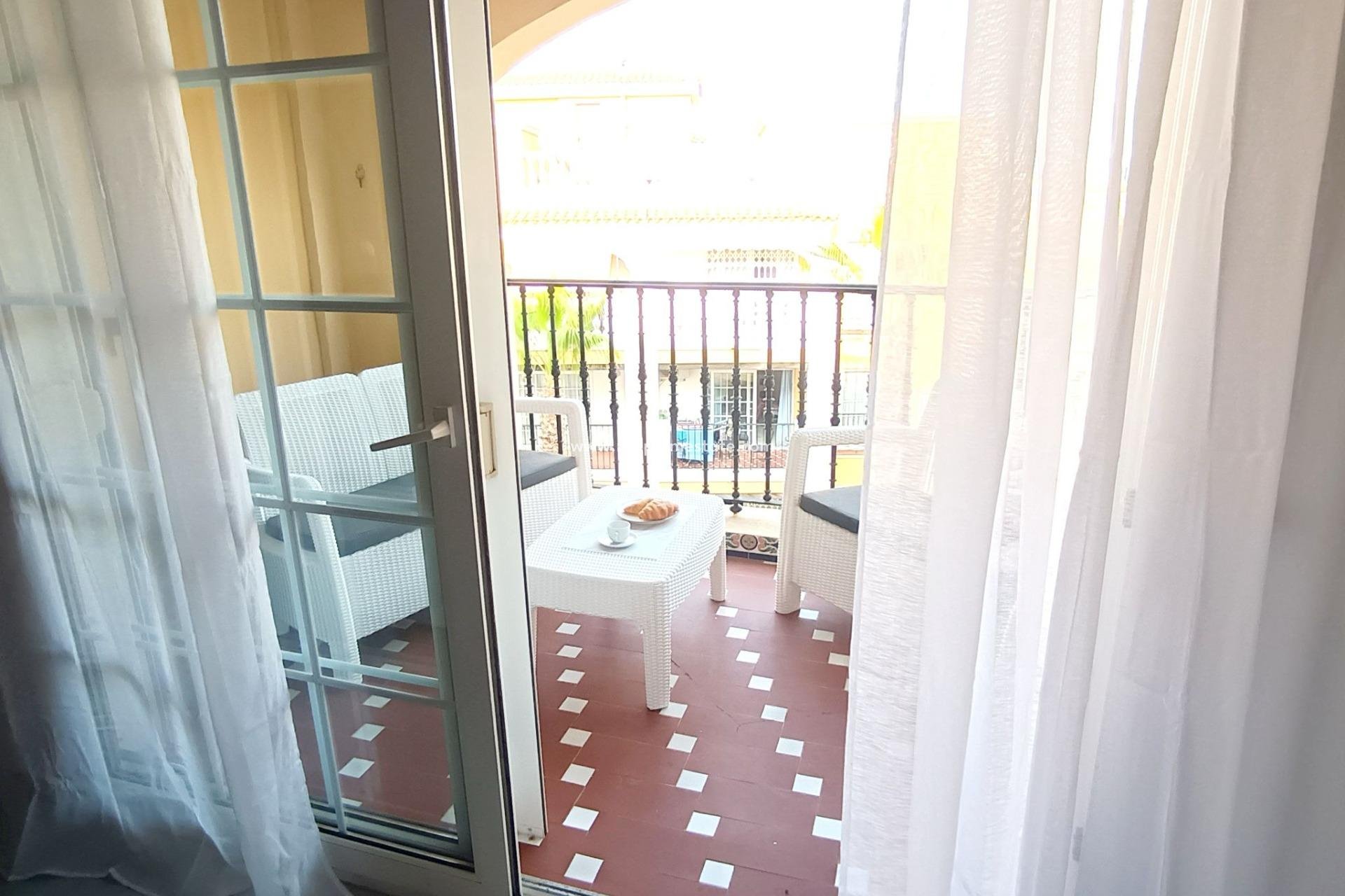 Återförsäljning - Lägenhet Penthouse -
Torrevieja - Rosaleda-los frutales