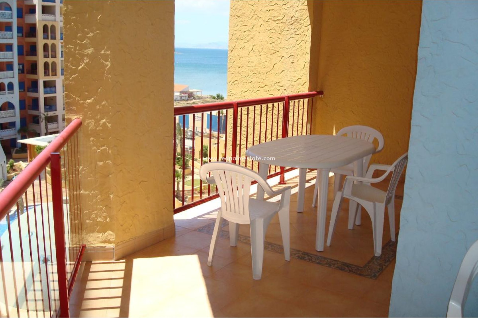 Återförsäljning - Lägenhet -
Playa Honda - Costa Calida