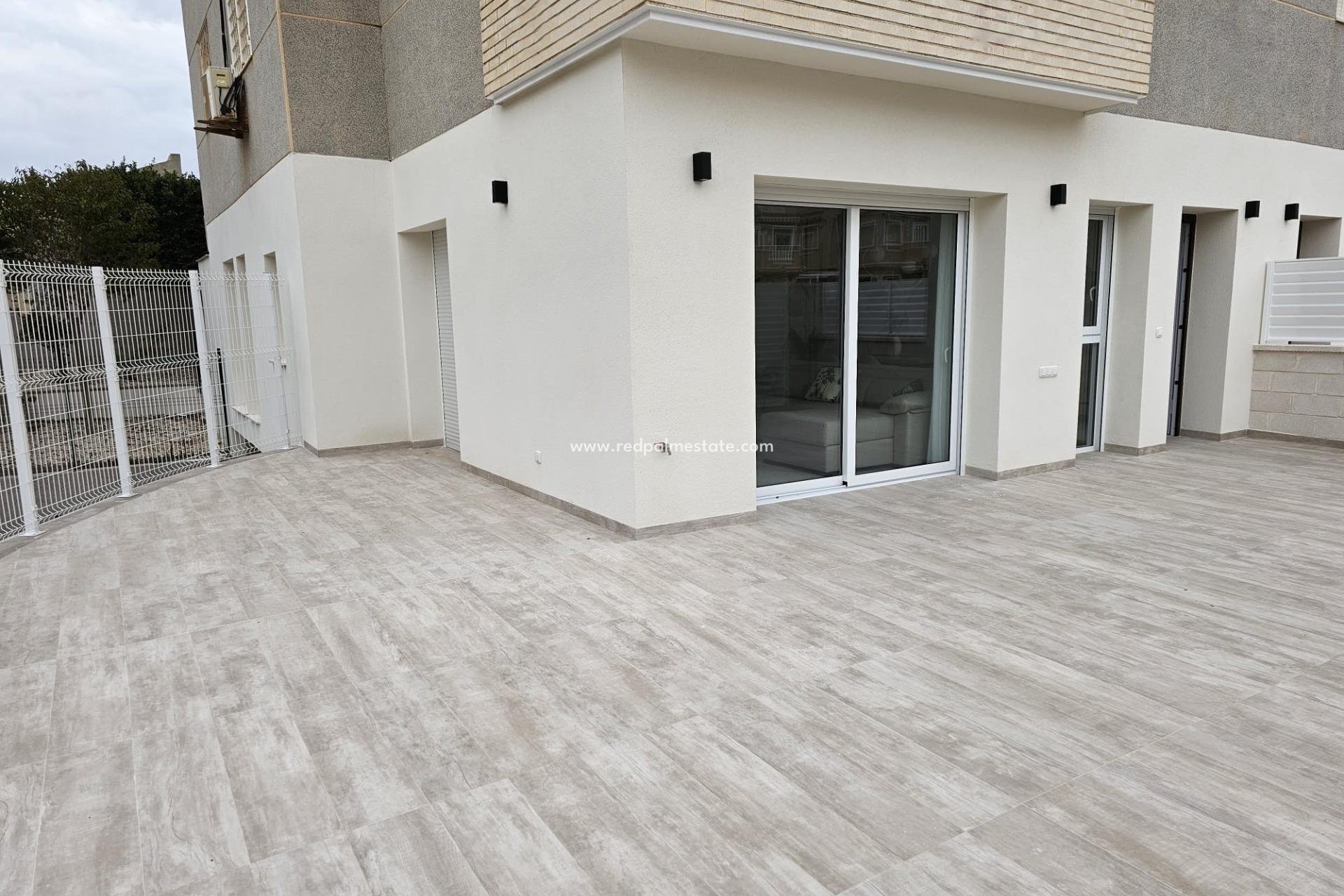 Återförsäljning - Lägenhet -
Torrevieja - Aguas Nuevas