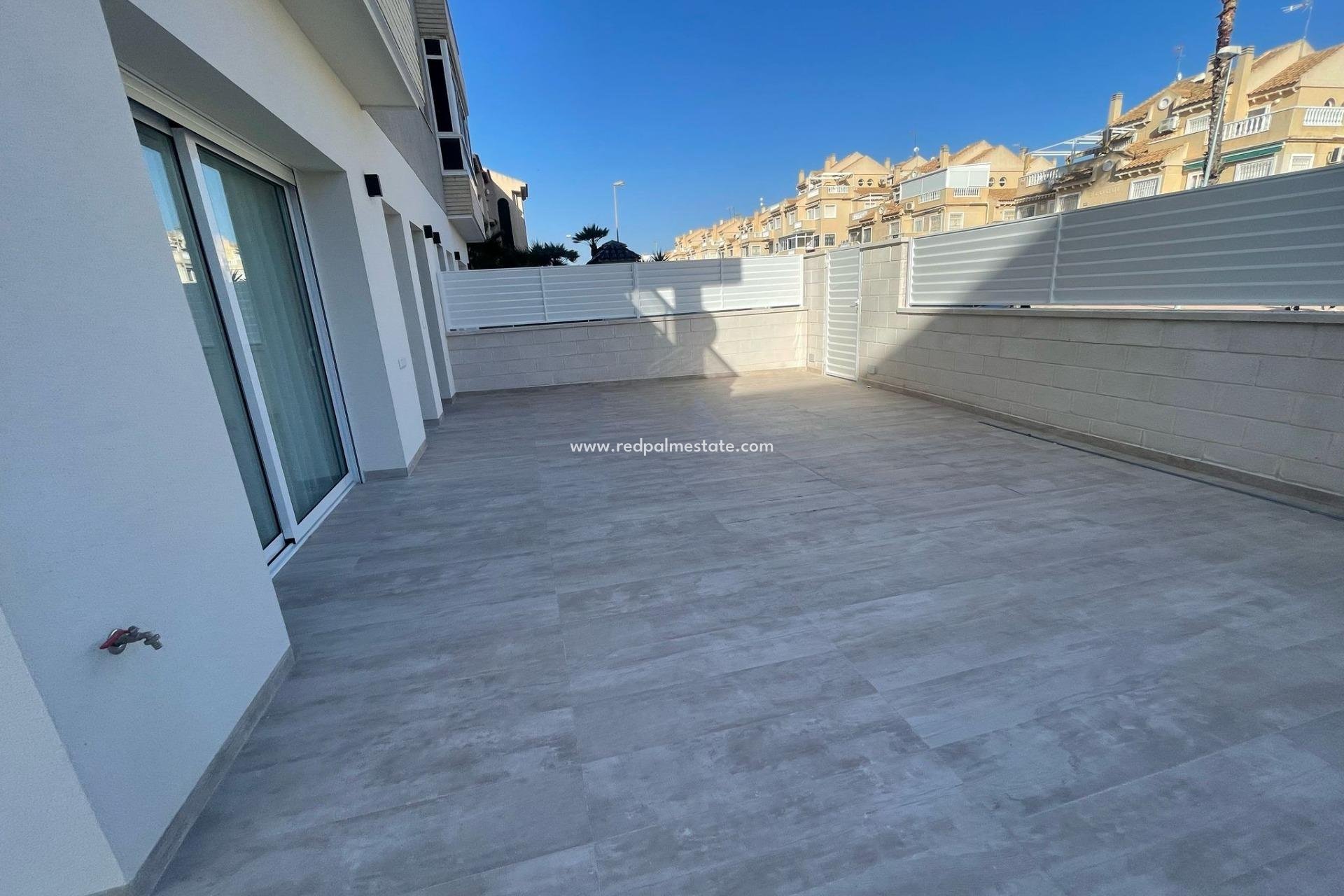 Återförsäljning - Lägenhet -
Torrevieja - Aguas Nuevas