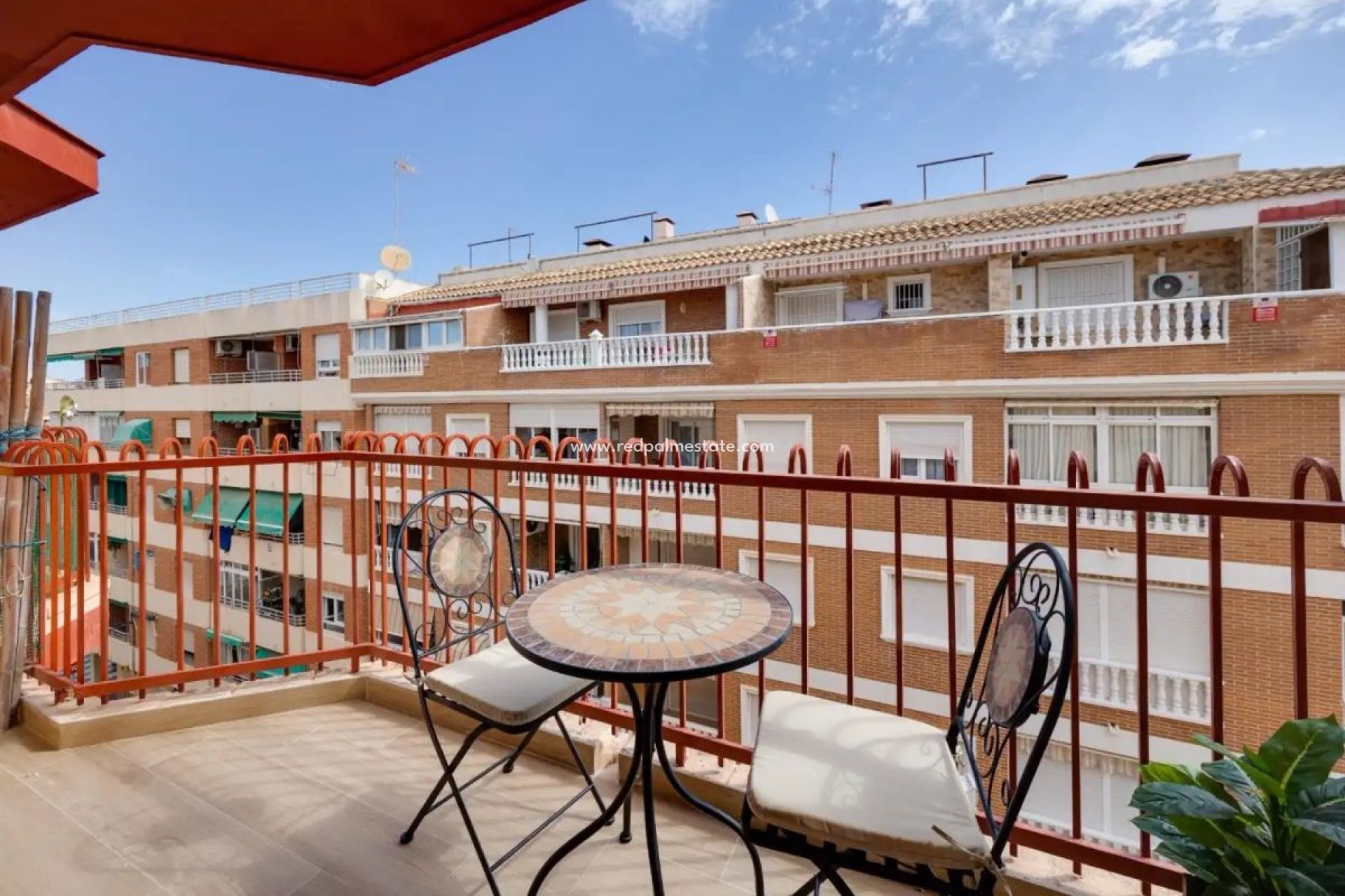 Återförsäljning - Lägenhet -
Torrevieja C