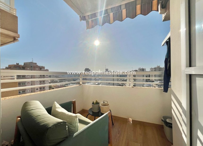 Återförsäljning - Lägenhet -
Torrevieja - Calas blanca