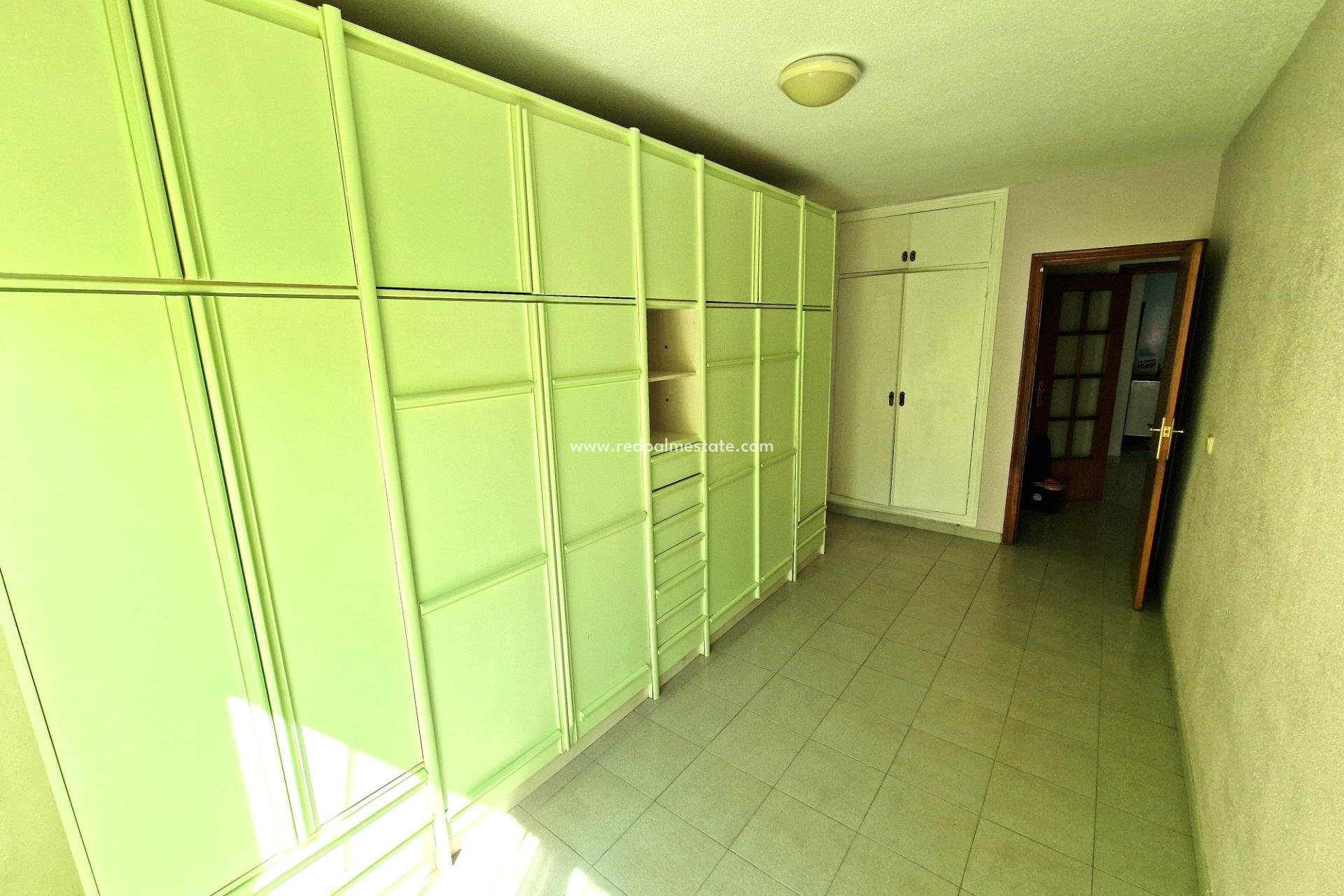 Återförsäljning - Lägenhet -
Torrevieja - Center
