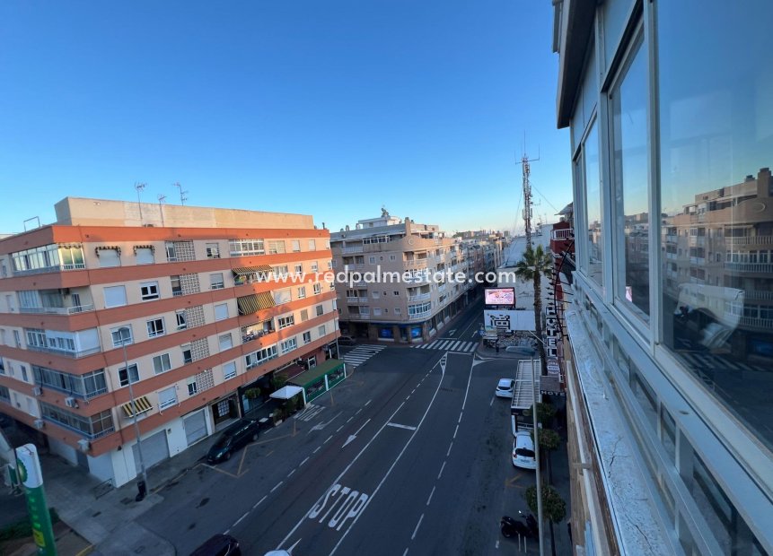 Återförsäljning - Lägenhet -
Torrevieja - Center