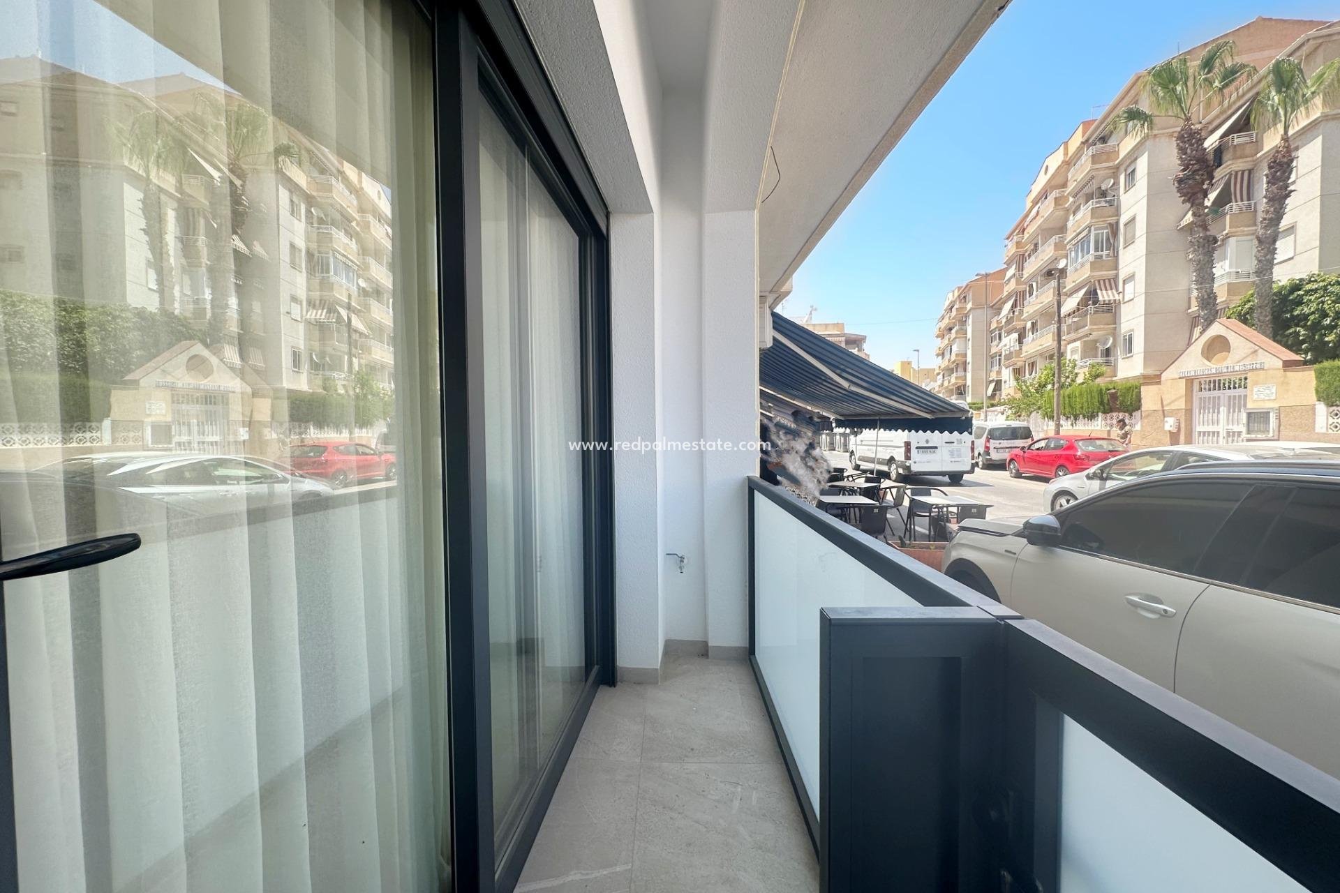 Återförsäljning - Lägenhet -
Torrevieja - Centro Torrevieja