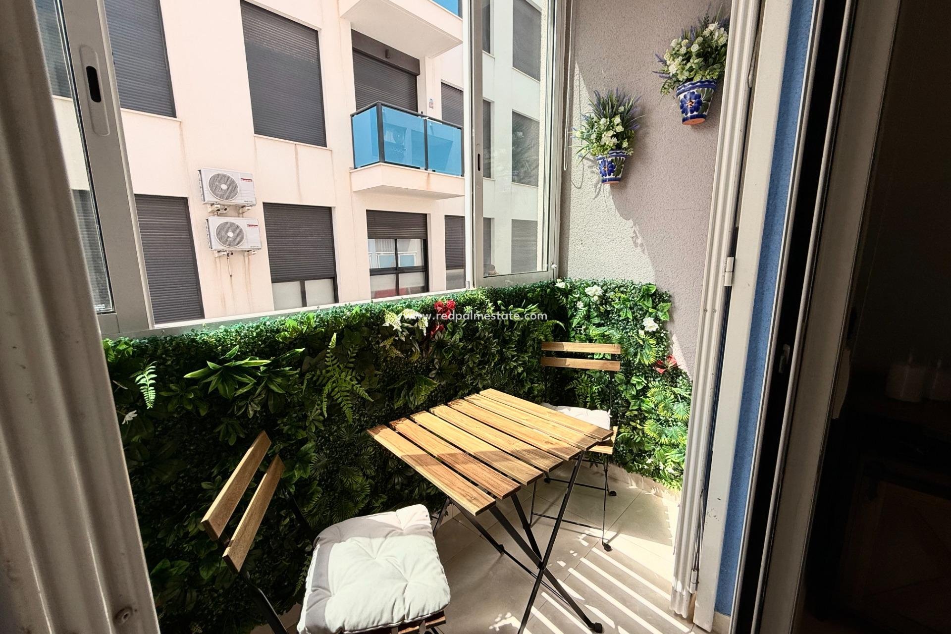 Återförsäljning - Lägenhet -
Torrevieja - Centro Torrevieja