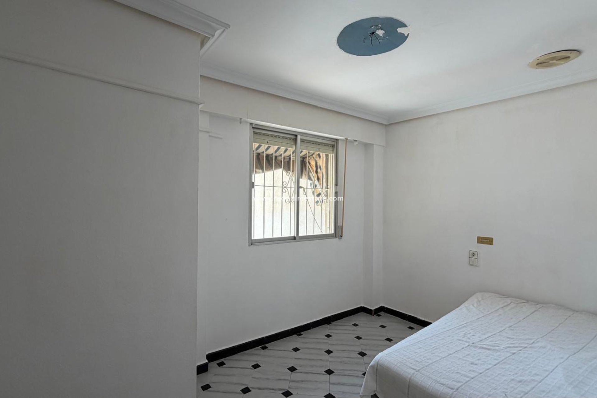 Återförsäljning - Lägenhet -
Torrevieja - Centro Torrevieja