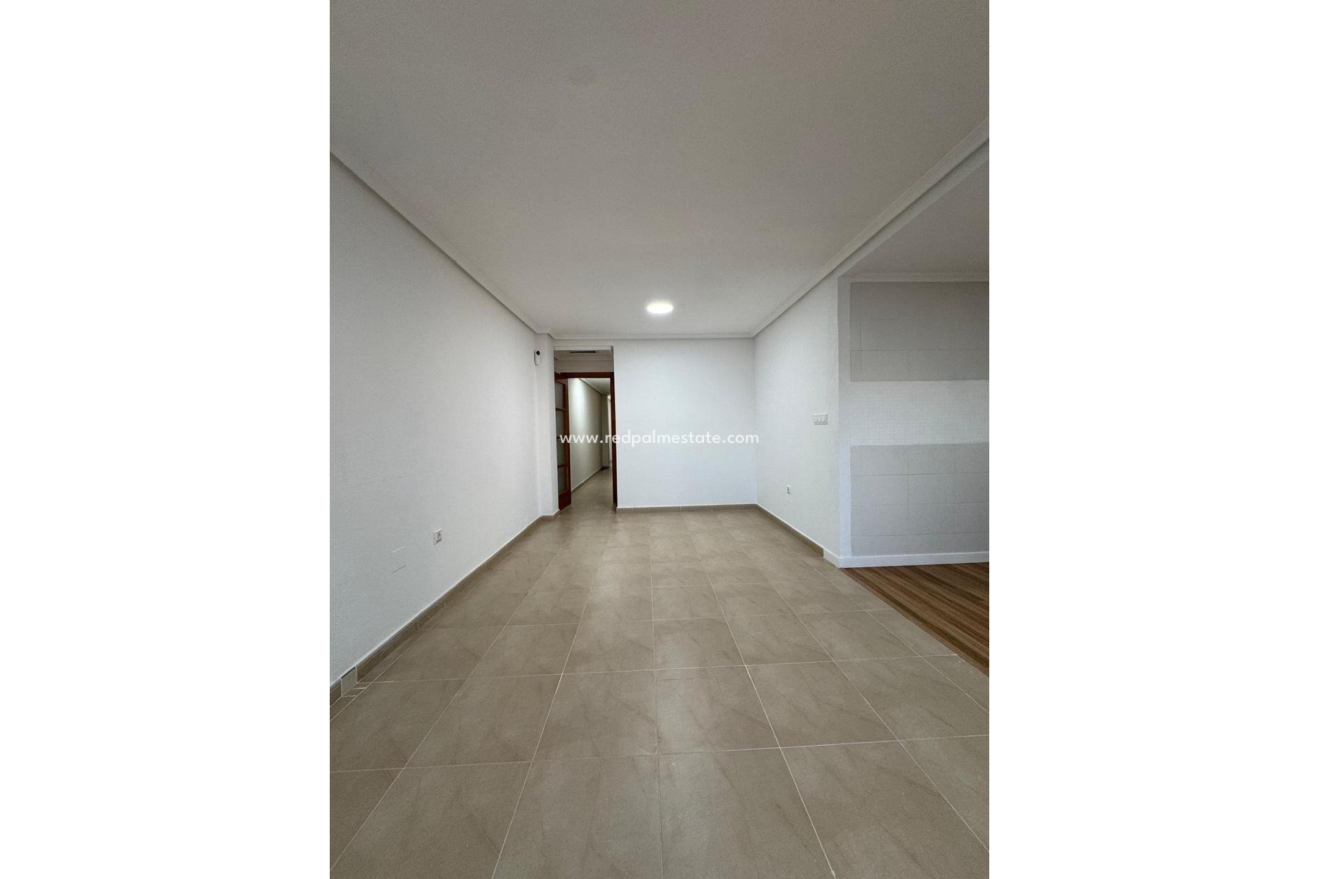 Återförsäljning - Lägenhet -
Torrevieja - Centro Torrevieja