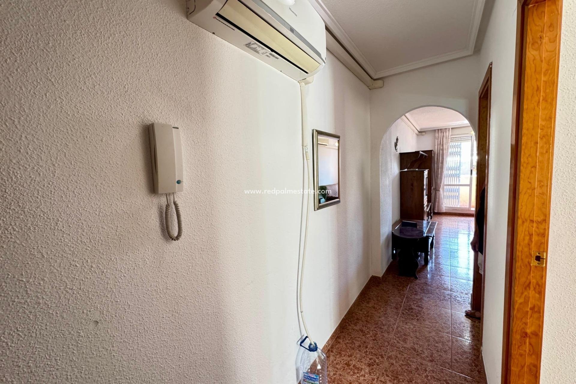 Återförsäljning - Lägenhet -
Torrevieja - Centro Torrevieja