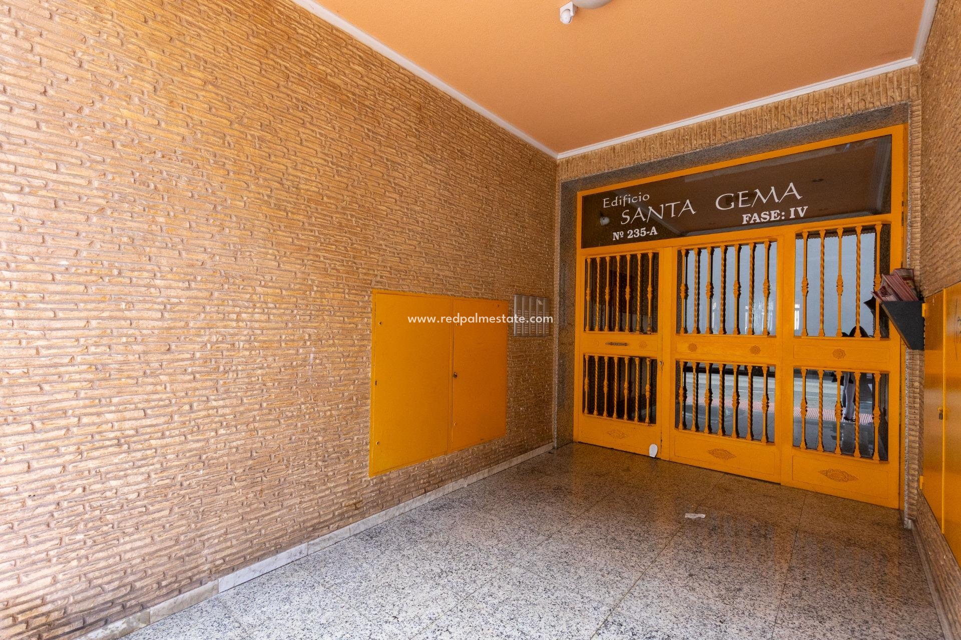 Återförsäljning - Lägenhet -
Torrevieja - Centro Torrevieja