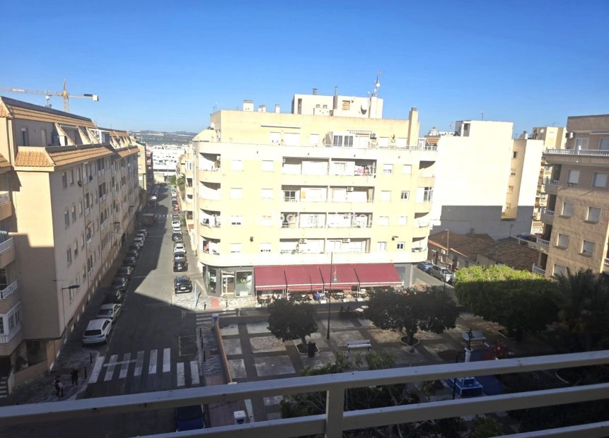Återförsäljning - Lägenhet -
Torrevieja - Centro Torrevieja