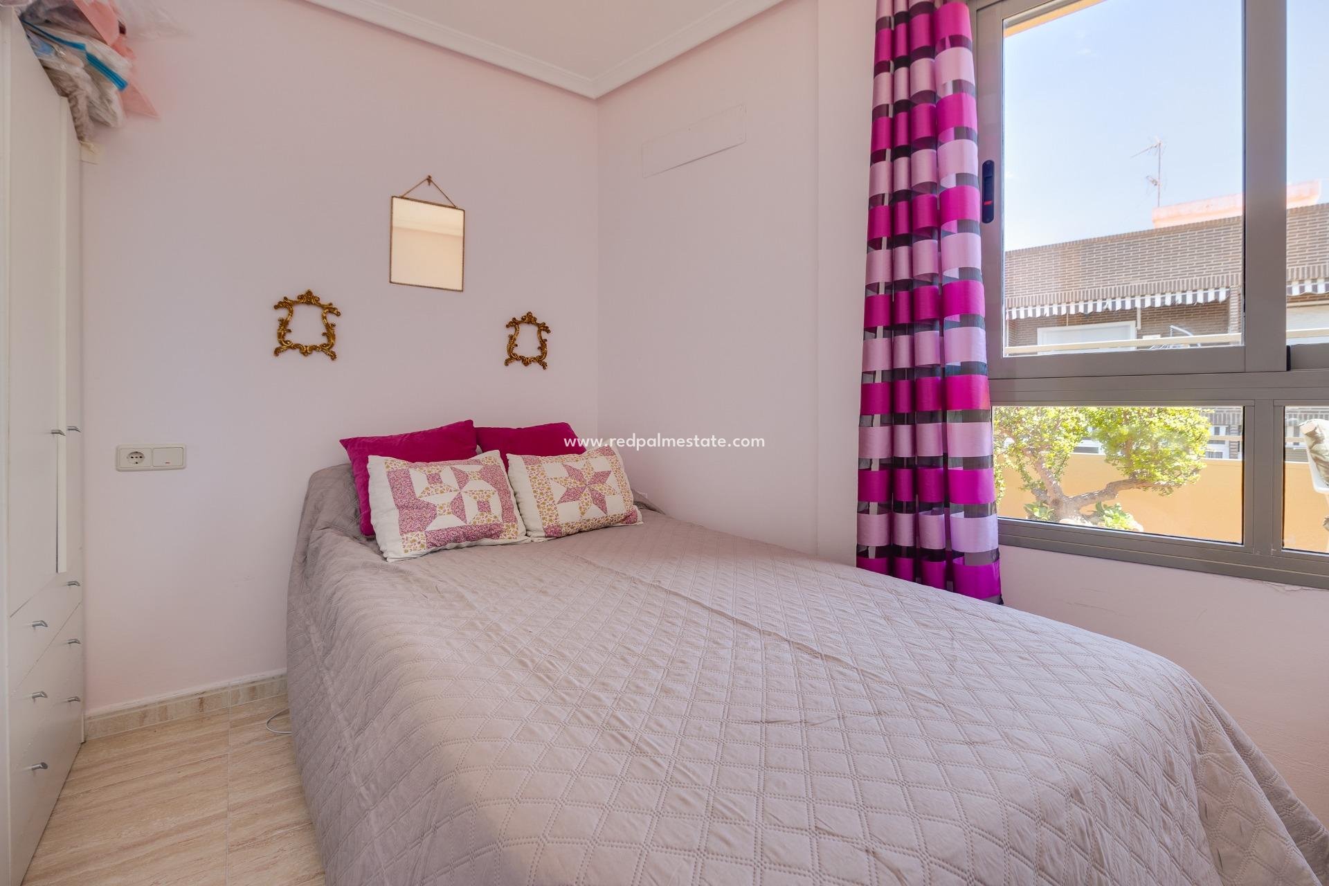 Återförsäljning - Lägenhet -
Torrevieja - Centro Torrevieja