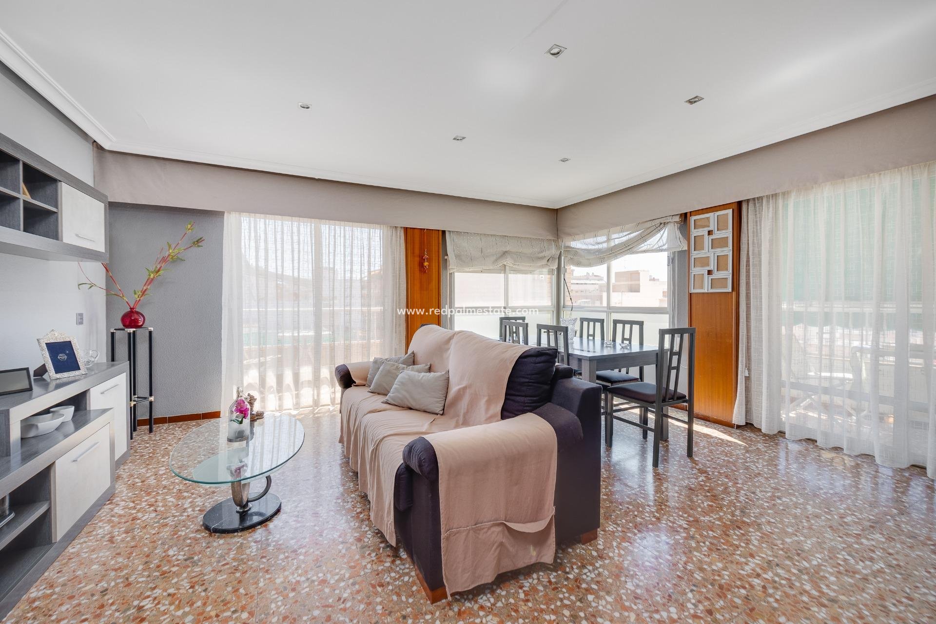 Återförsäljning - Lägenhet -
Torrevieja - Centro Torrevieja