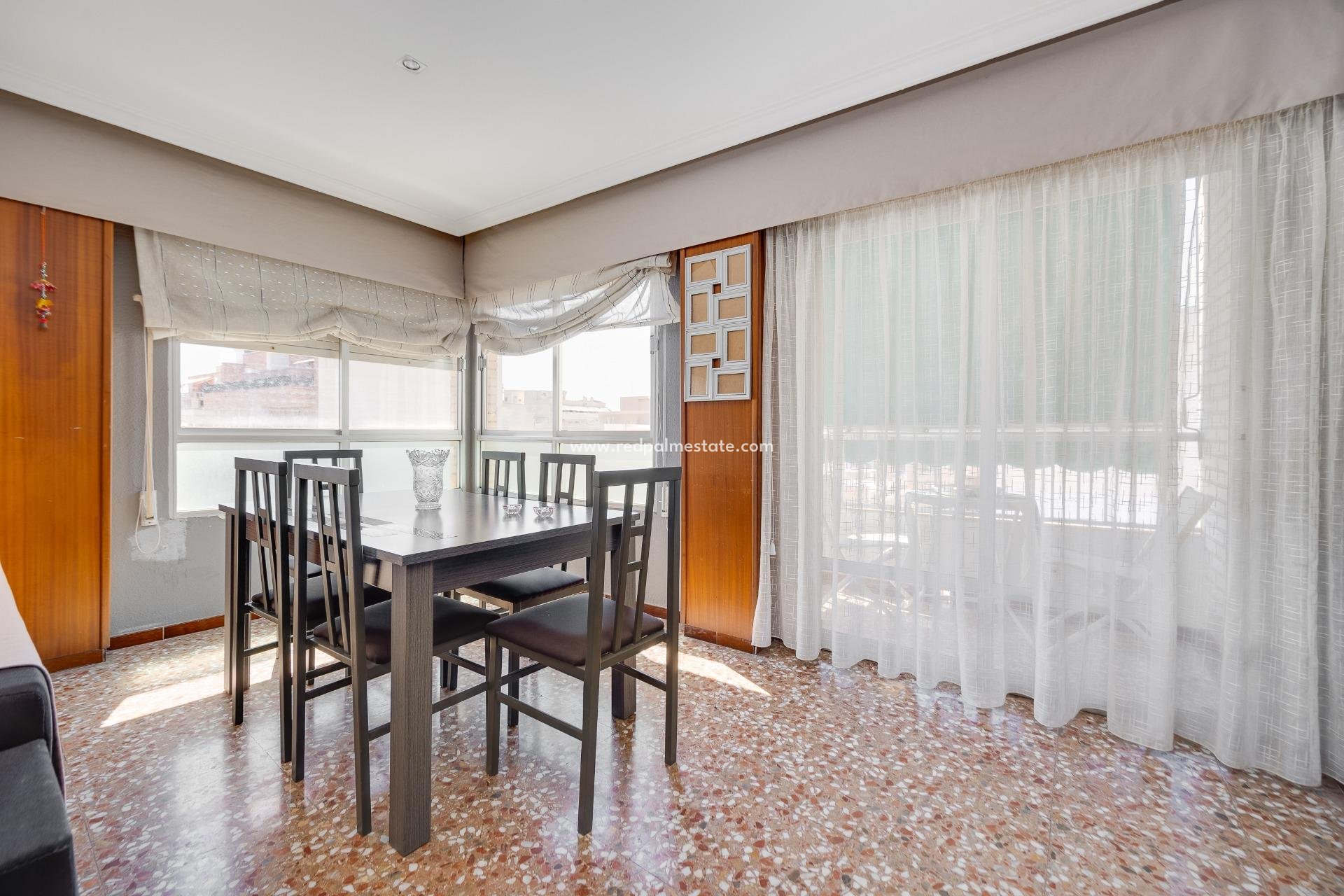 Återförsäljning - Lägenhet -
Torrevieja - Centro Torrevieja