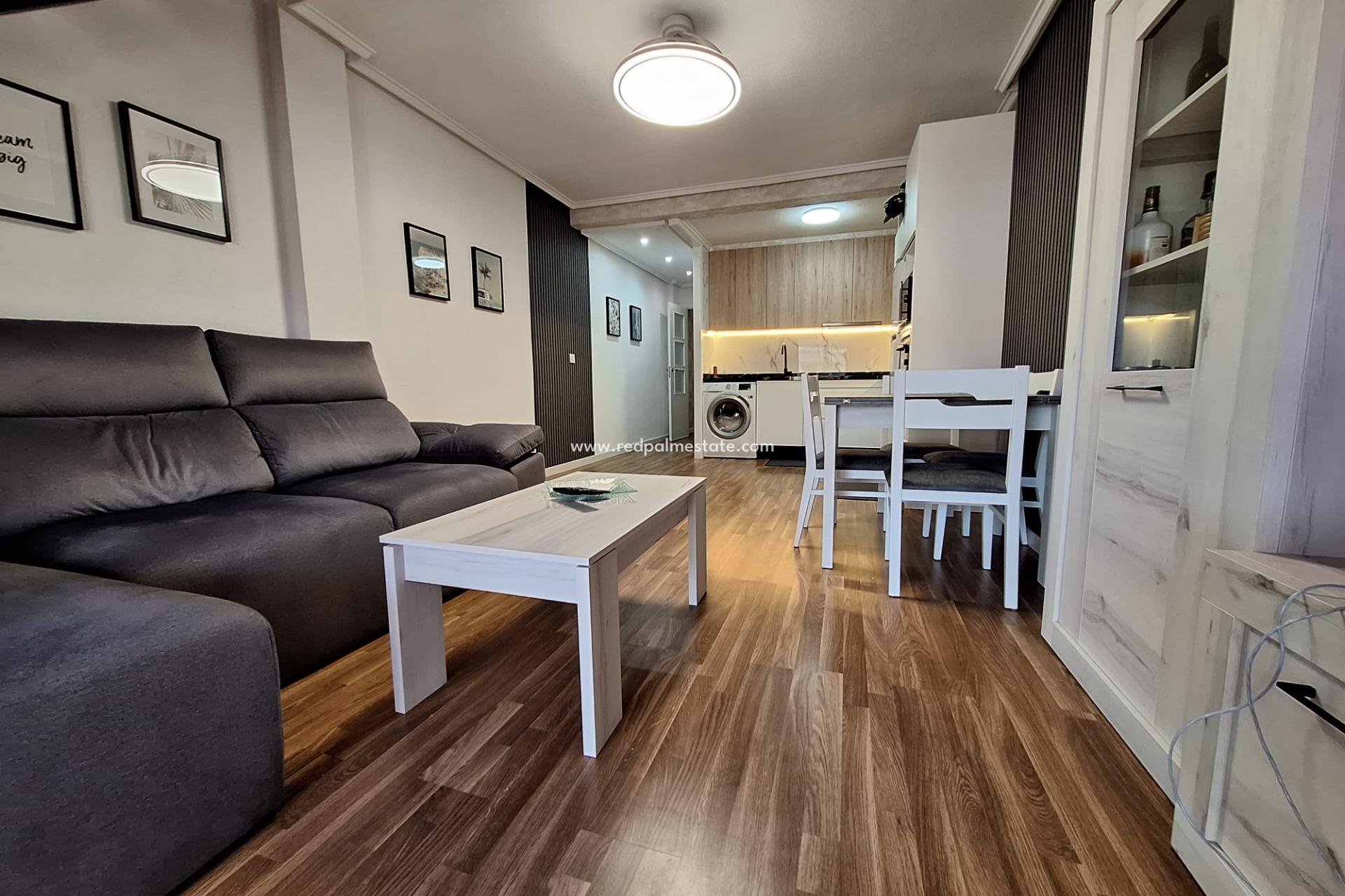Återförsäljning - Lägenhet -
Torrevieja - Centro Torrevieja