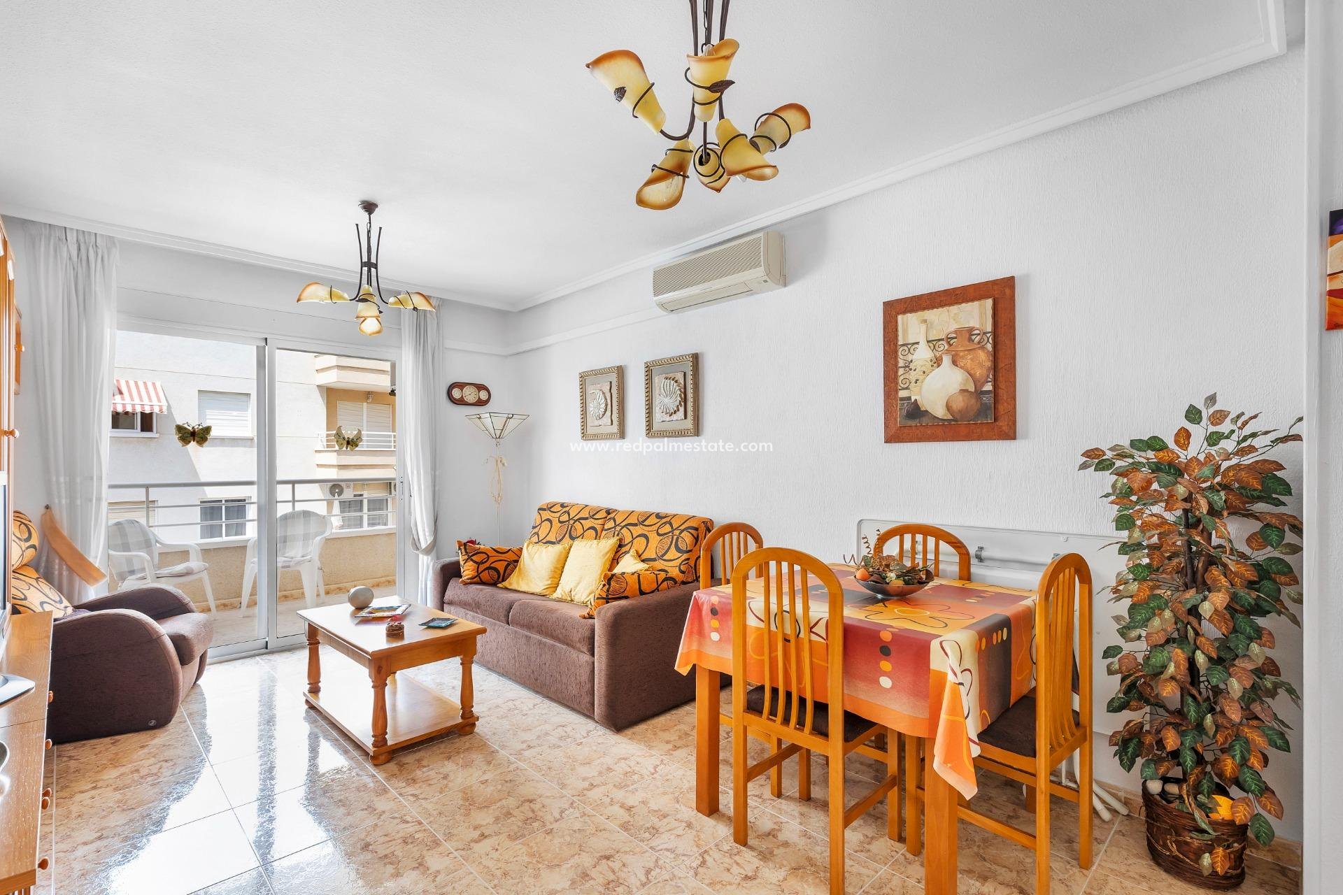 Återförsäljning - Lägenhet -
Torrevieja - Centro Torrevieja