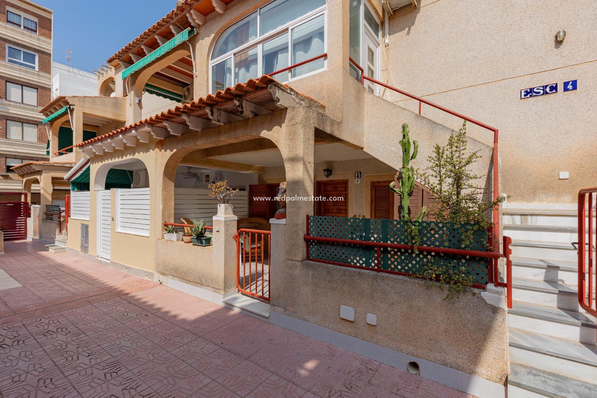 Återförsäljning - Lägenhet -
Torrevieja - El Acequión - Los Náufragos