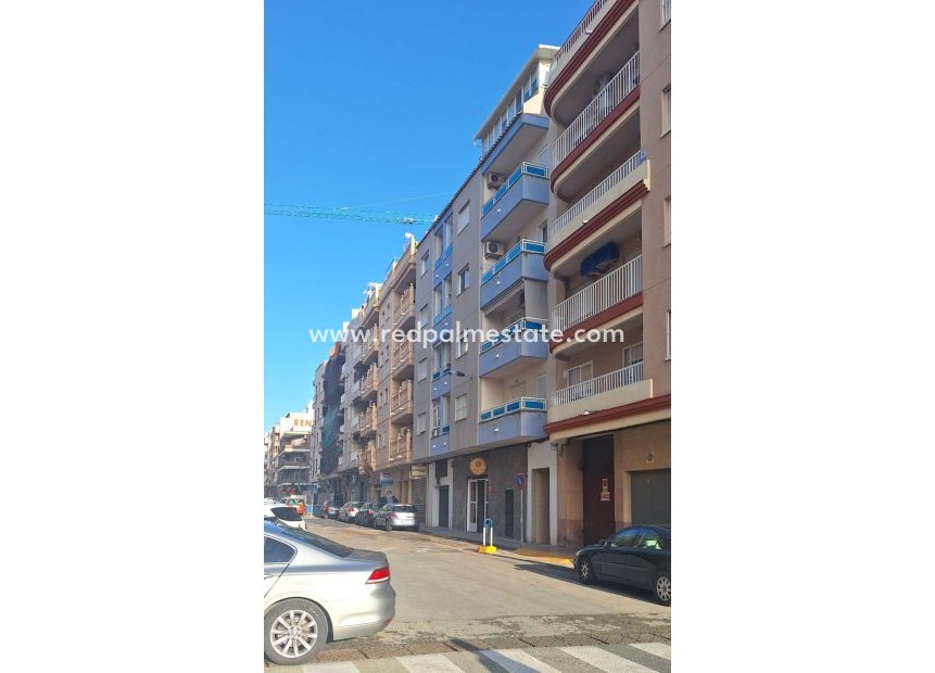 Återförsäljning - Lägenhet -
Torrevieja - El Acequión - Los Náufragos
