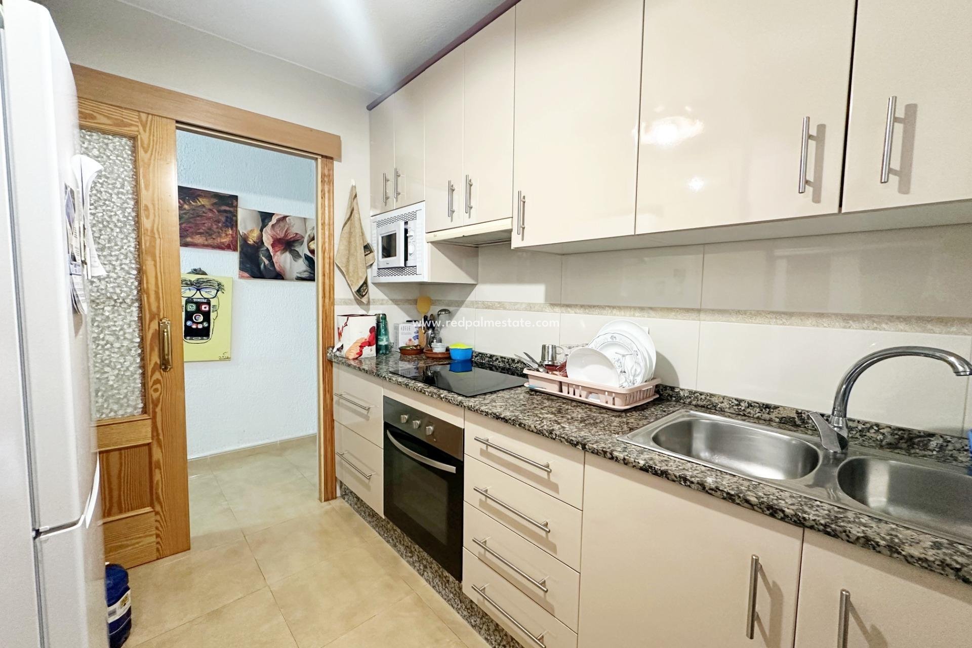 Återförsäljning - Lägenhet -
Torrevieja - El Acequión - Los Náufragos
