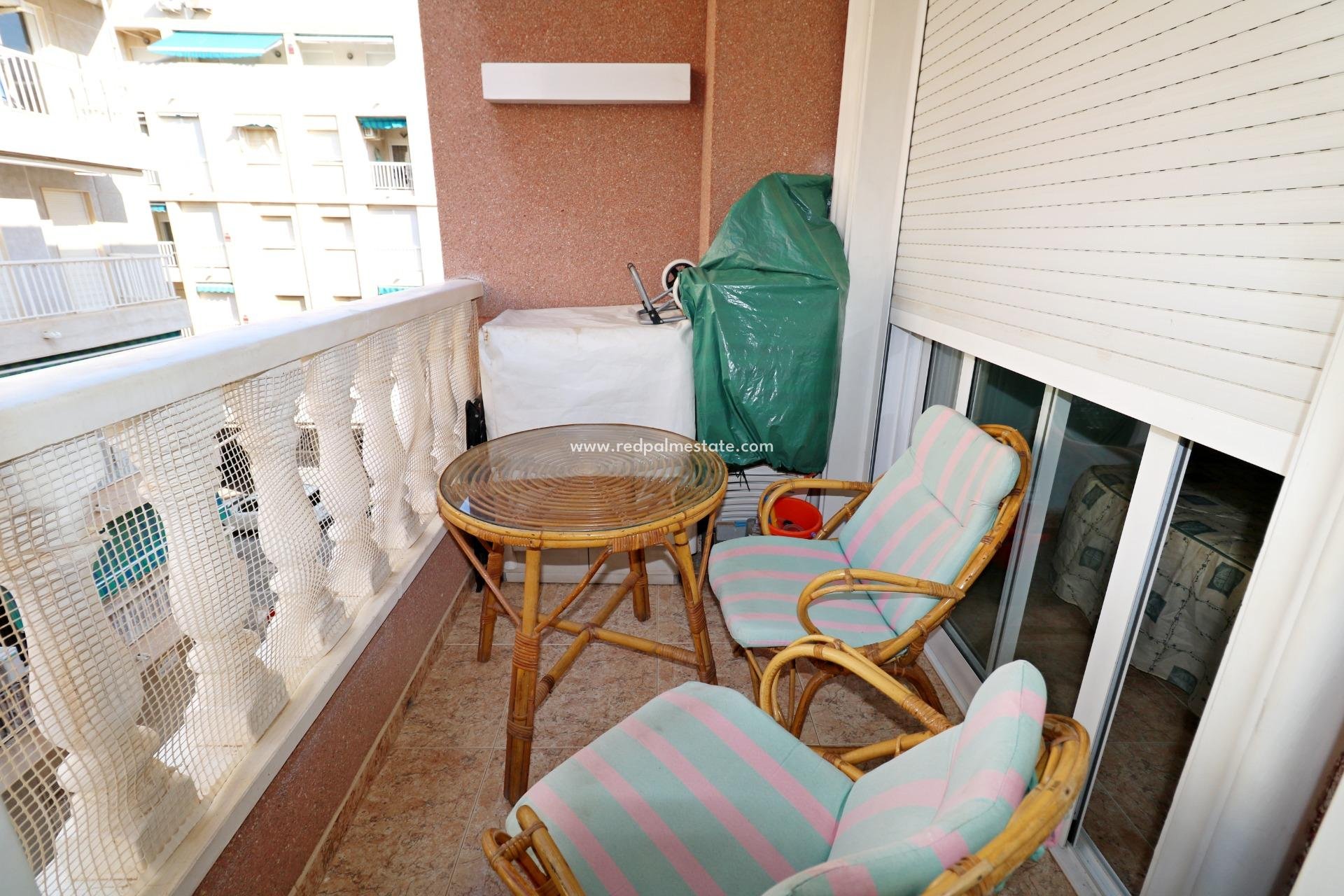 Återförsäljning - Lägenhet -
Torrevieja - El Acequión - Los Náufragos