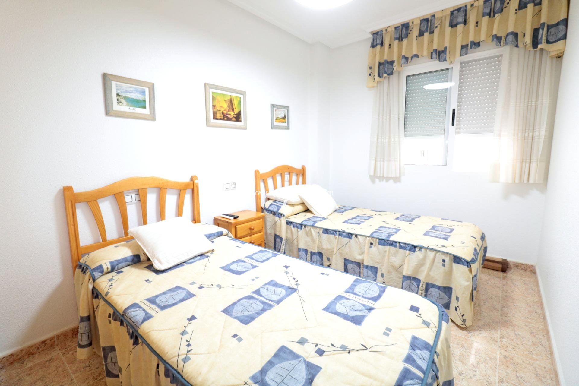 Återförsäljning - Lägenhet -
Torrevieja - El Acequión - Los Náufragos