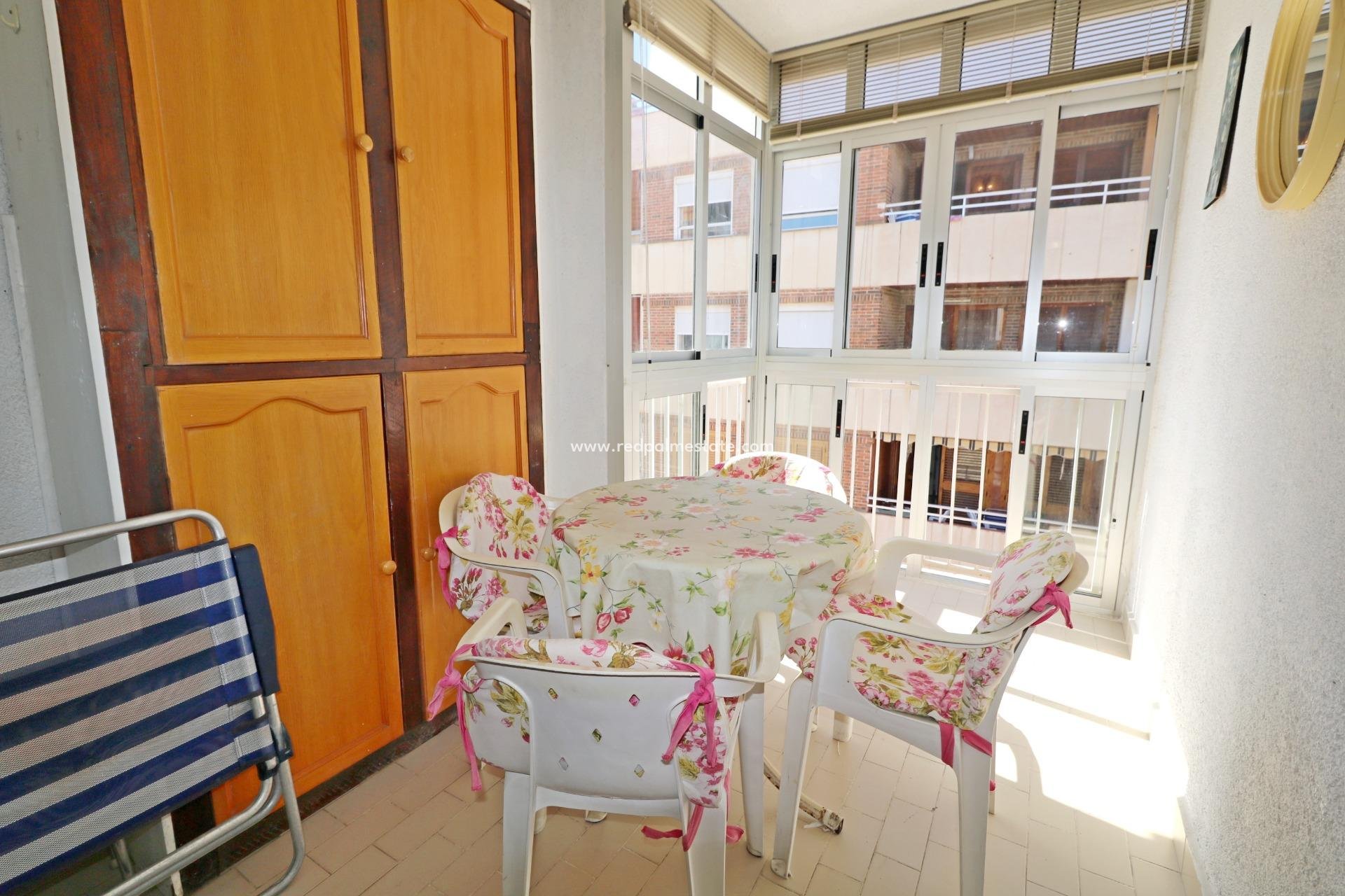 Återförsäljning - Lägenhet -
Torrevieja - El Acequión - Los Náufragos