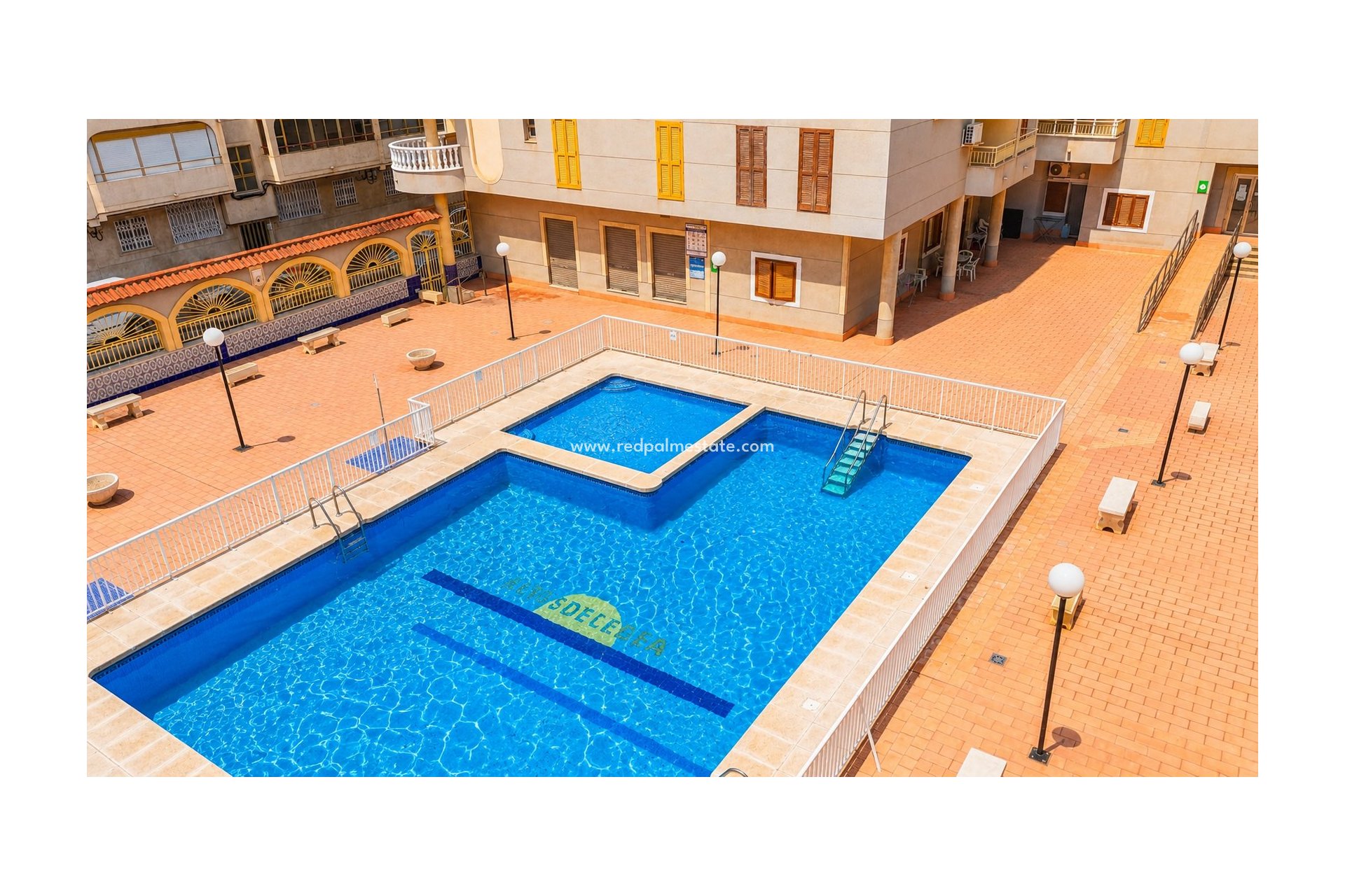 Återförsäljning - Lägenhet -
Torrevieja - El Acequión - Los Náufragos