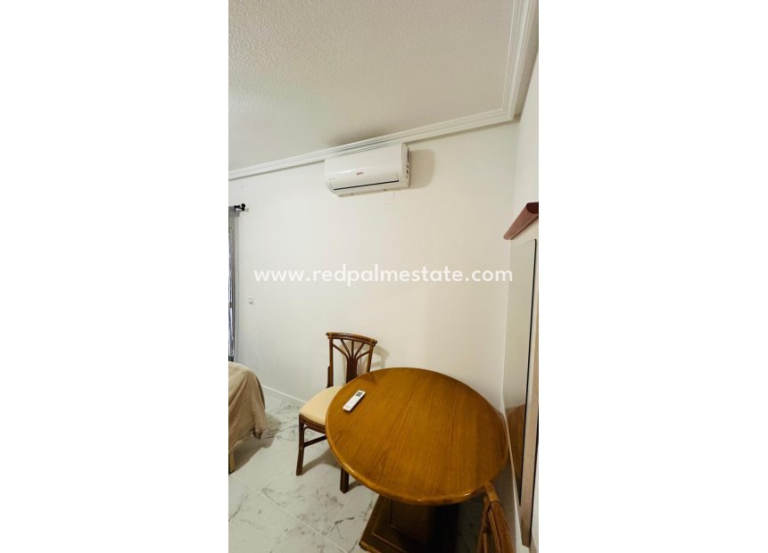 Återförsäljning - Lägenhet -
Torrevieja - El Acequión - Los Náufragos