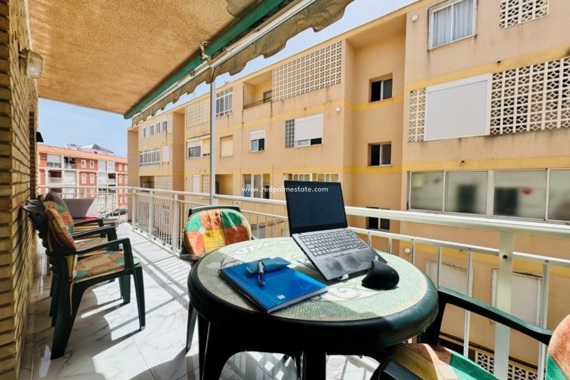 Återförsäljning - Lägenhet -
Torrevieja - La Mata