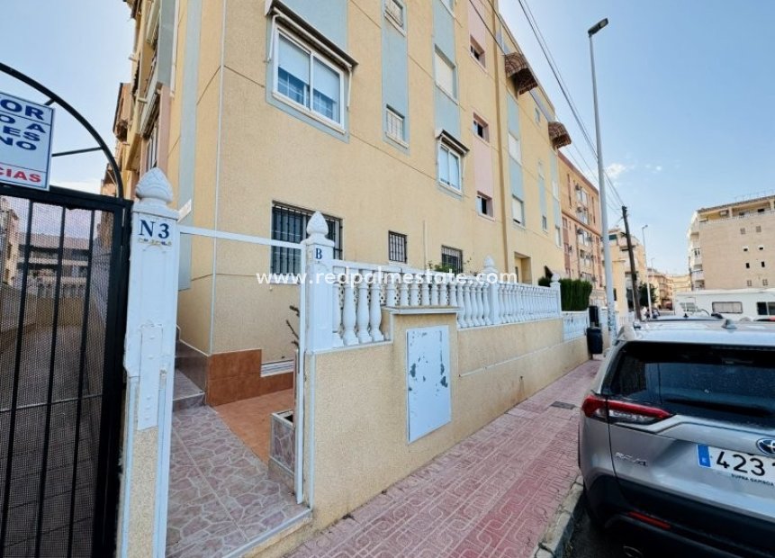 Återförsäljning - Lägenhet -
Torrevieja - La Mata