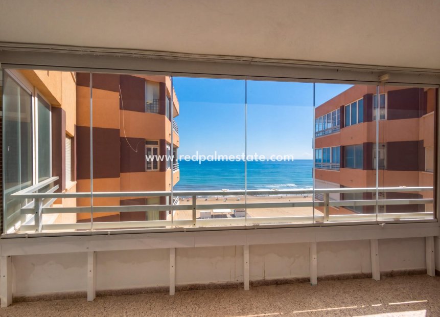 Återförsäljning - Lägenhet -
Torrevieja - La Mata