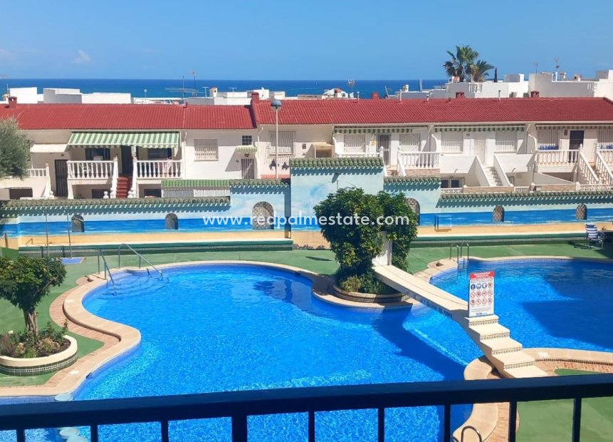 Återförsäljning - Lägenhet -
Torrevieja - La Mata