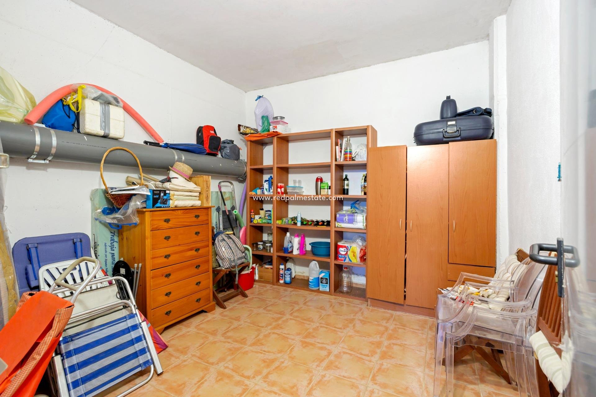 Återförsäljning - Lägenhet -
Torrevieja - La Mata