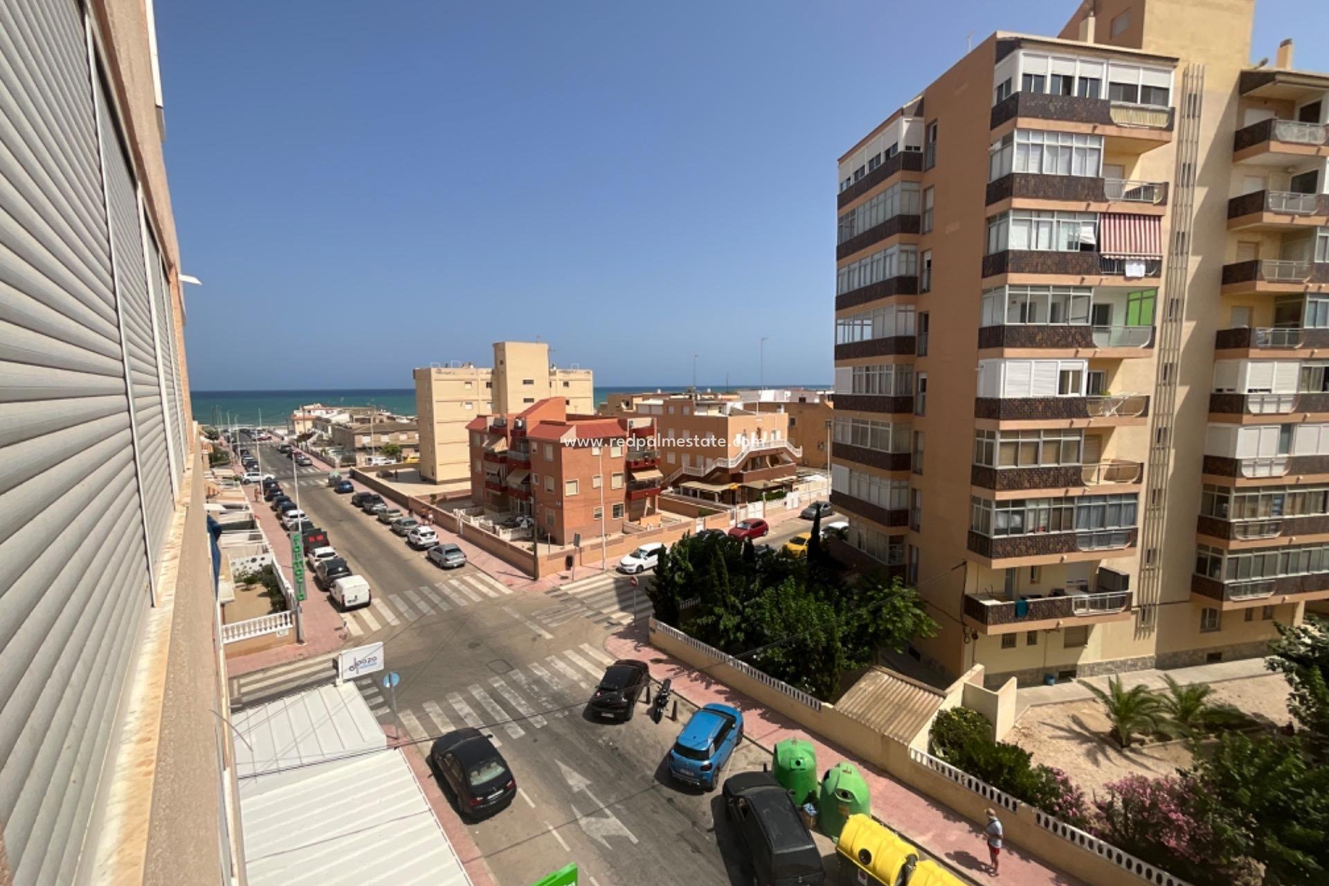 Återförsäljning - Lägenhet -
Torrevieja - La Mata