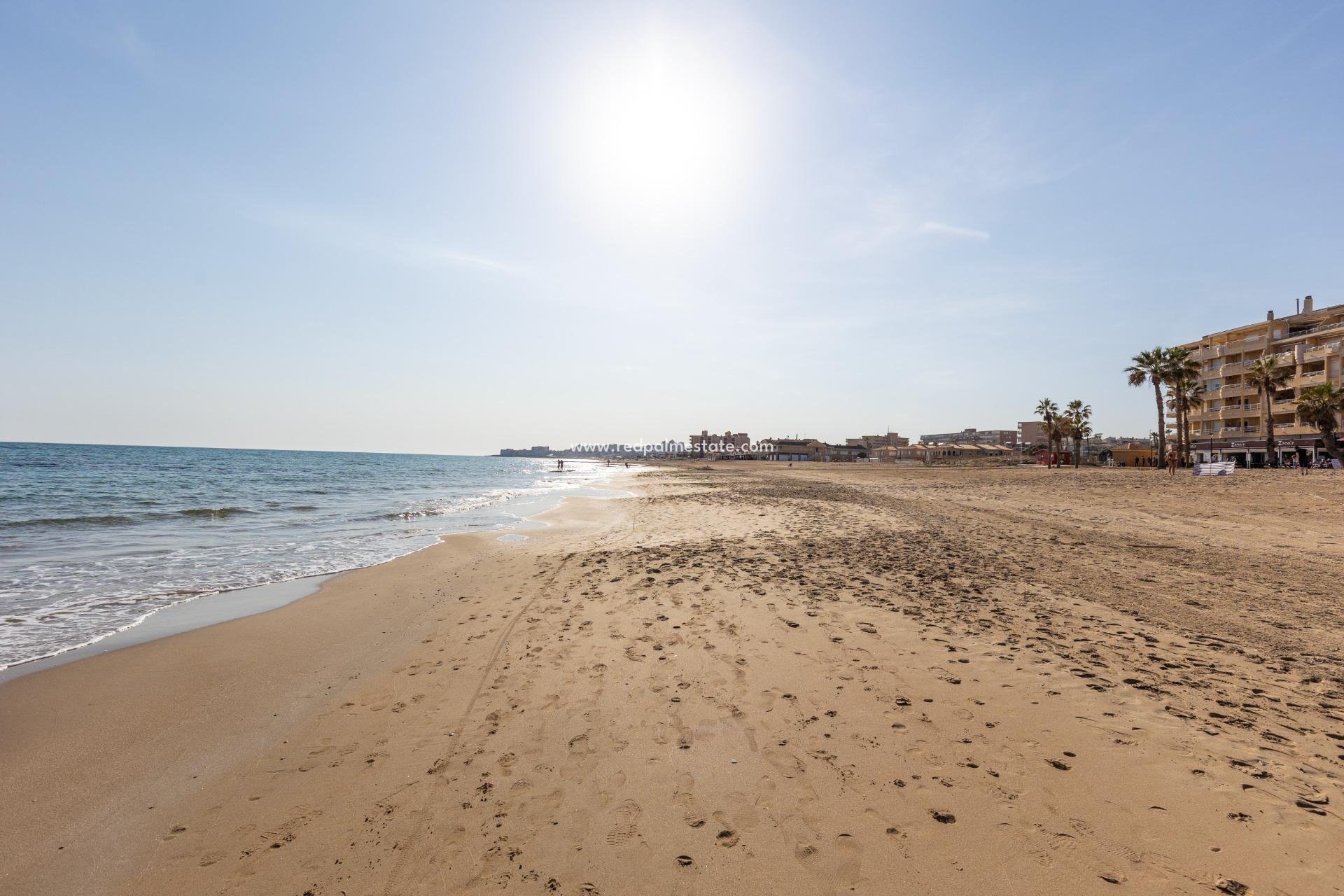 Återförsäljning - Lägenhet -
Torrevieja - La Mata