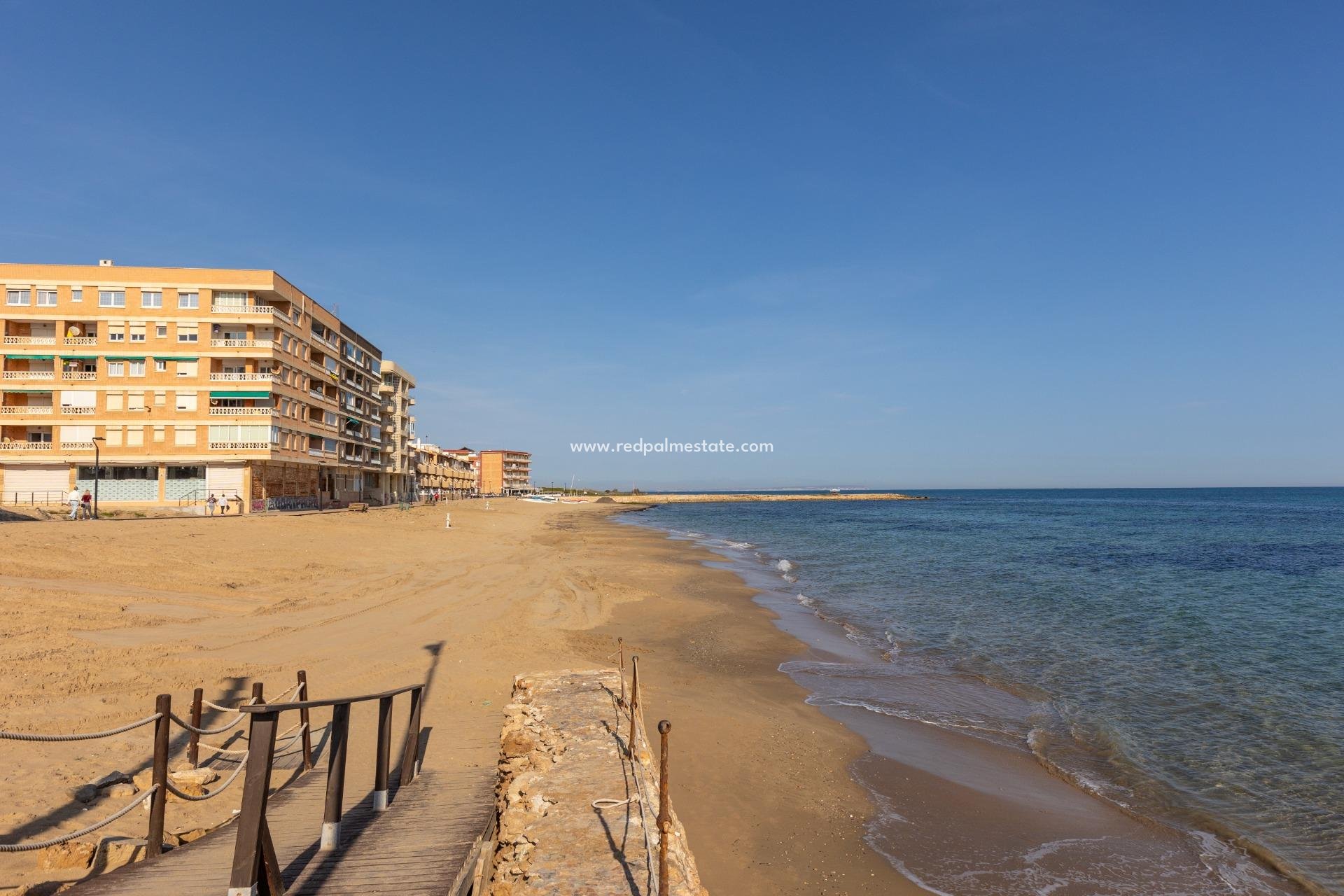 Återförsäljning - Lägenhet -
Torrevieja - La Mata