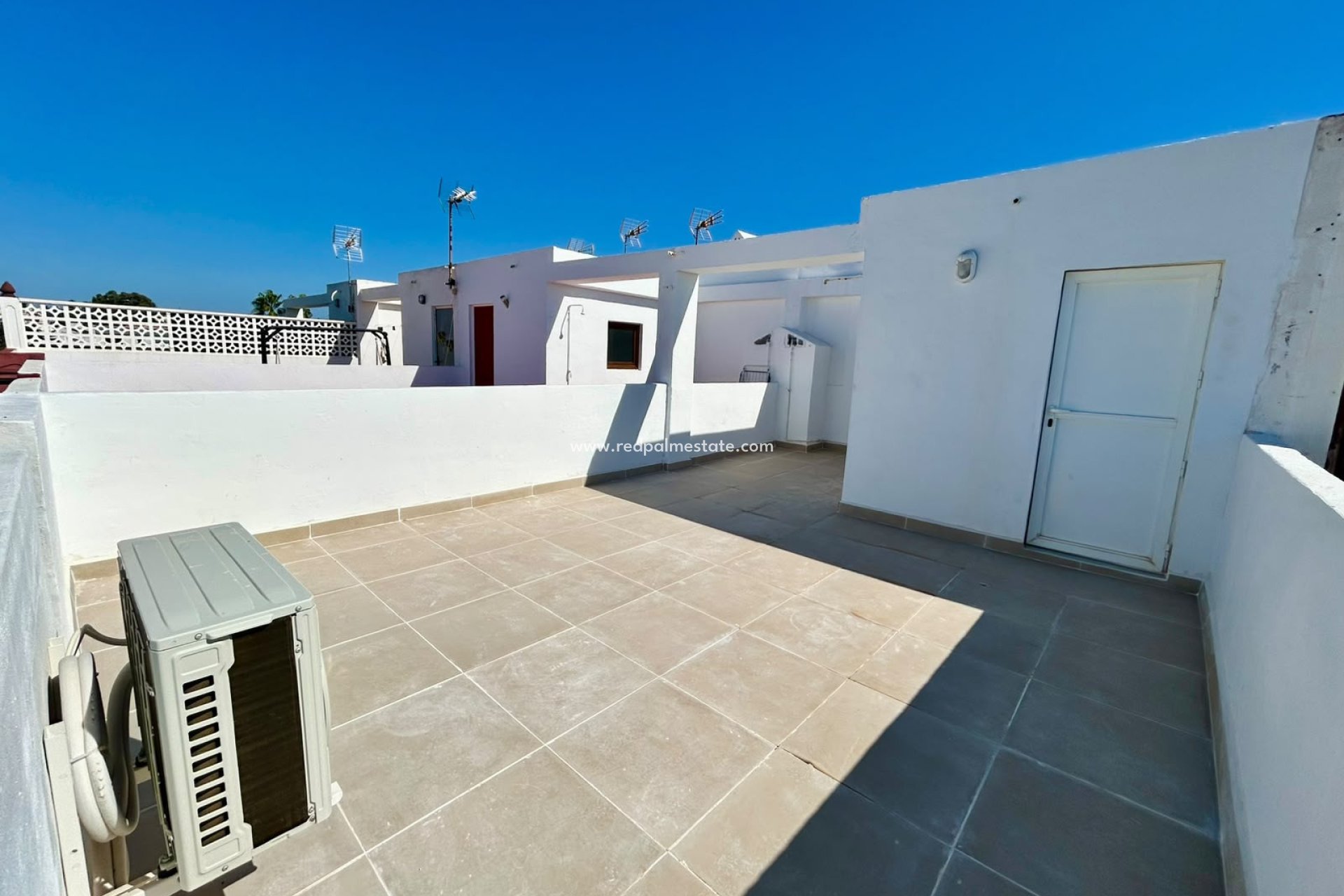 Återförsäljning - Lägenhet -
Torrevieja - La Siesta - El Salado -  Torreta