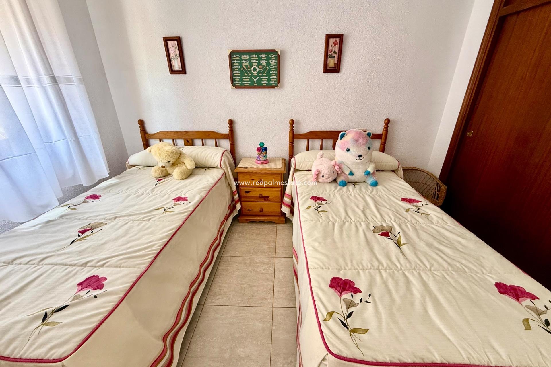 Återförsäljning - Lägenhet -
Torrevieja - Los Europeos