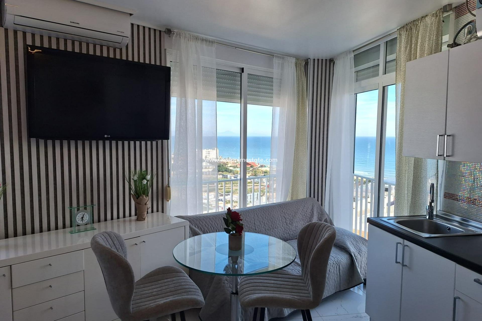 Återförsäljning - Lägenhet -
Torrevieja - Nueva Torrevieja - Aguas Nuevas