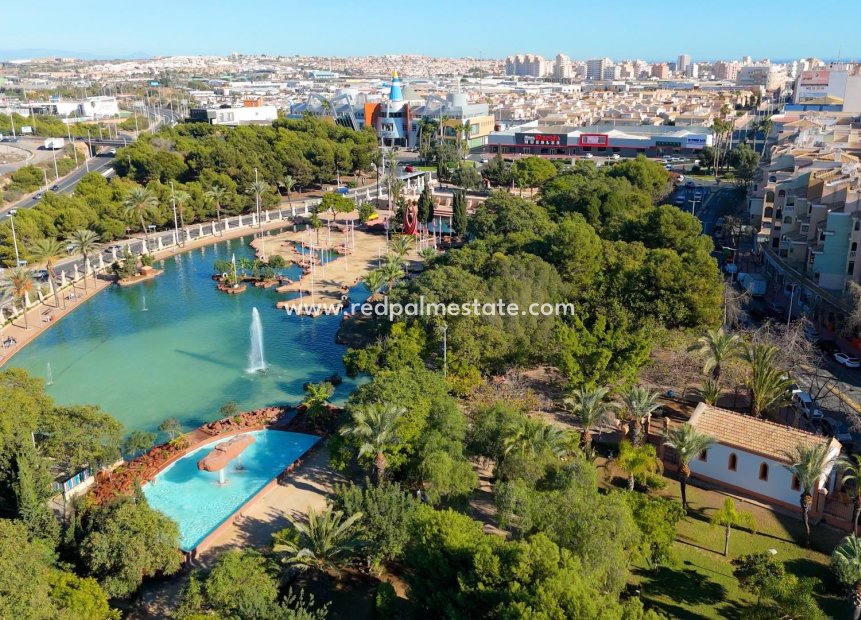 Återförsäljning - Lägenhet -
Torrevieja - PARQUE DE LAS NACIONES